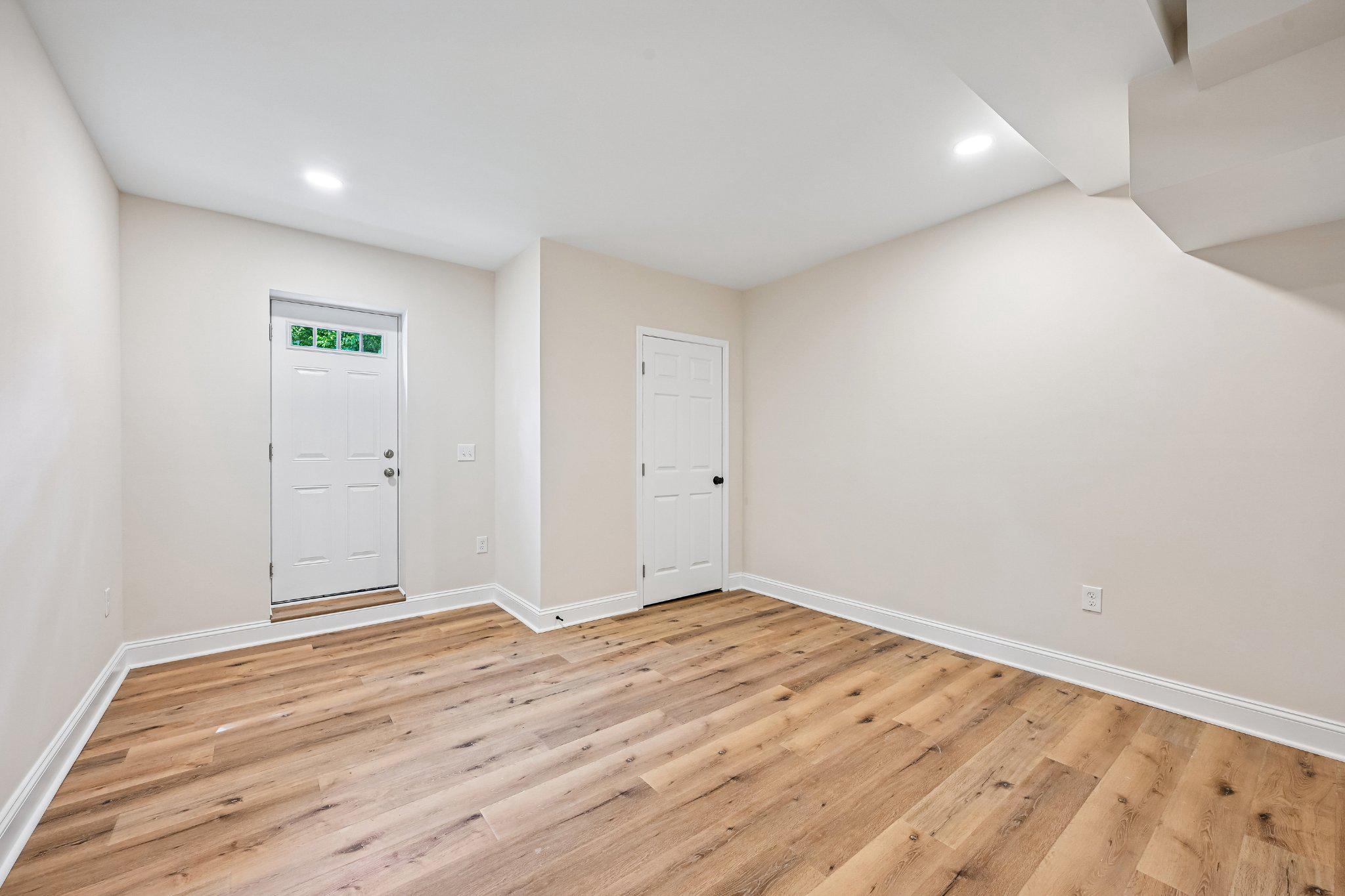 MOUNT WASHINGTON - Residential