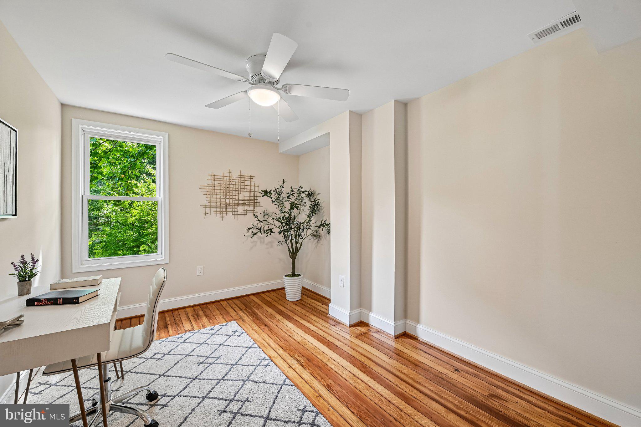 MOUNT WASHINGTON - Residential