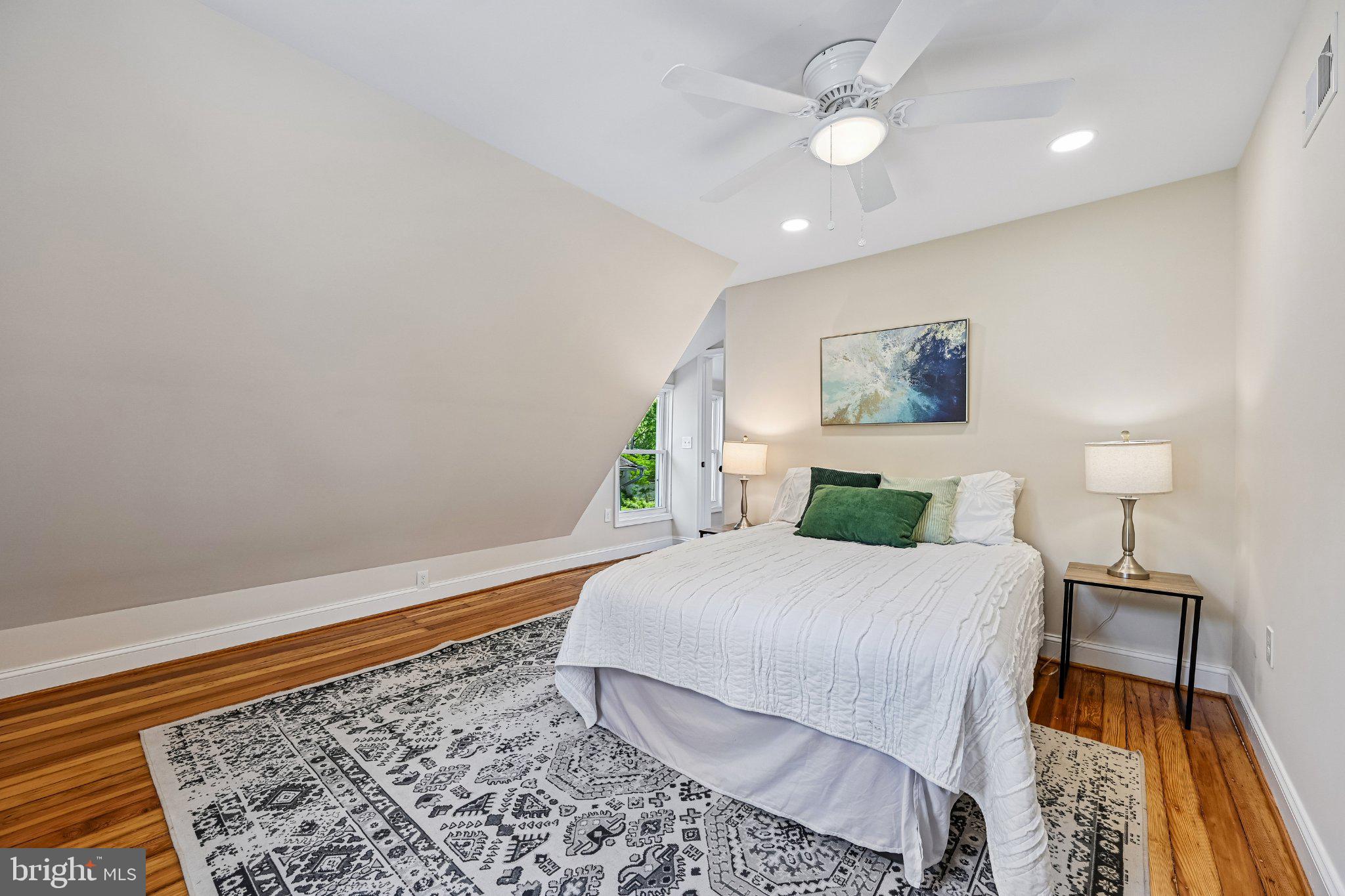MOUNT WASHINGTON - Residential