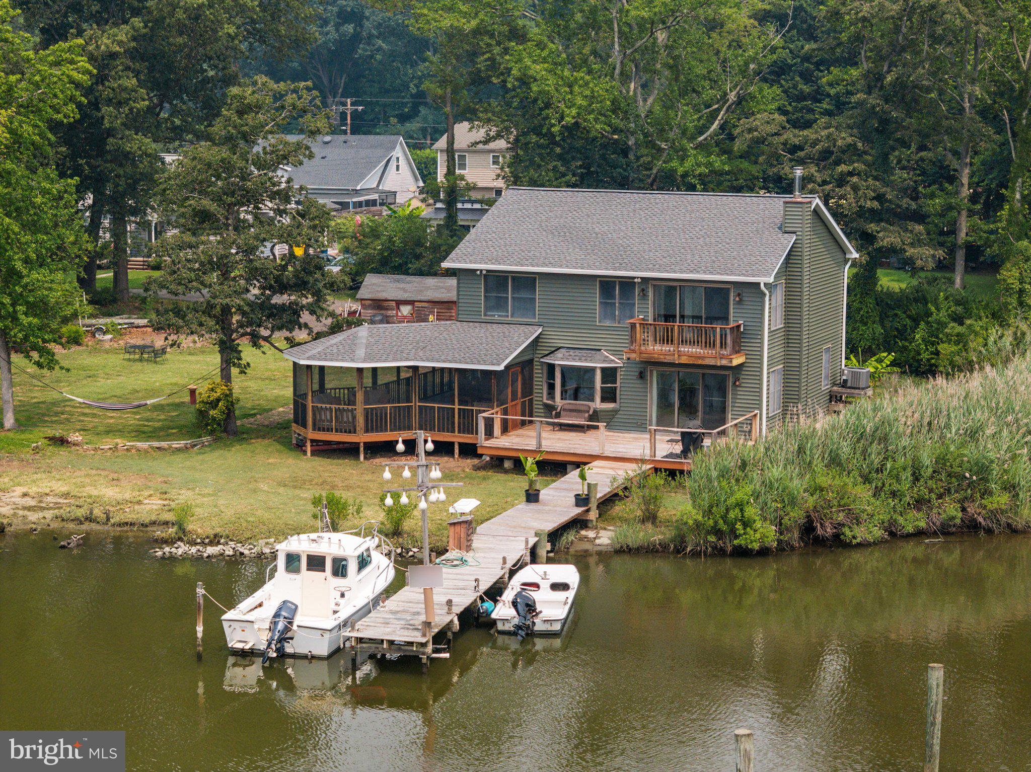 AVALON SHORES - Residential