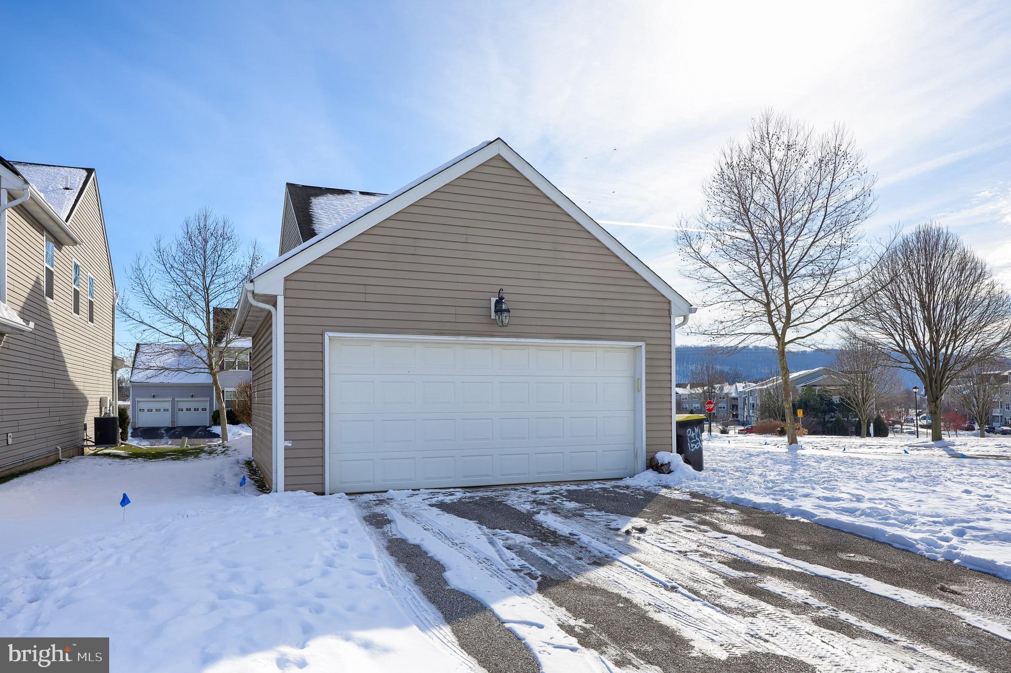 CASTLETON - Residential