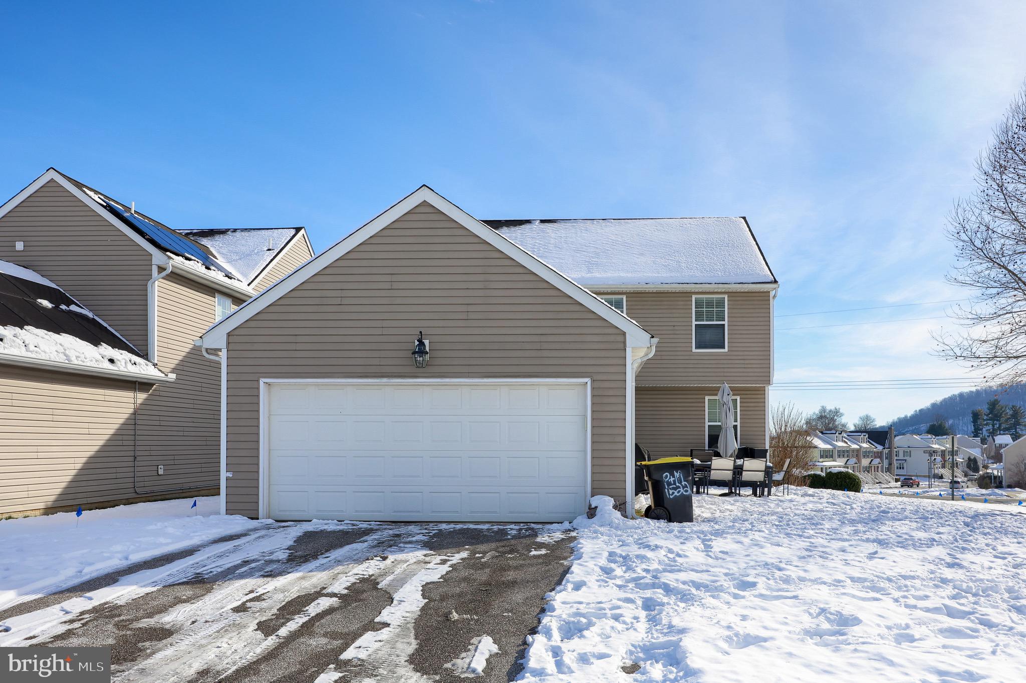 CASTLETON - Residential
