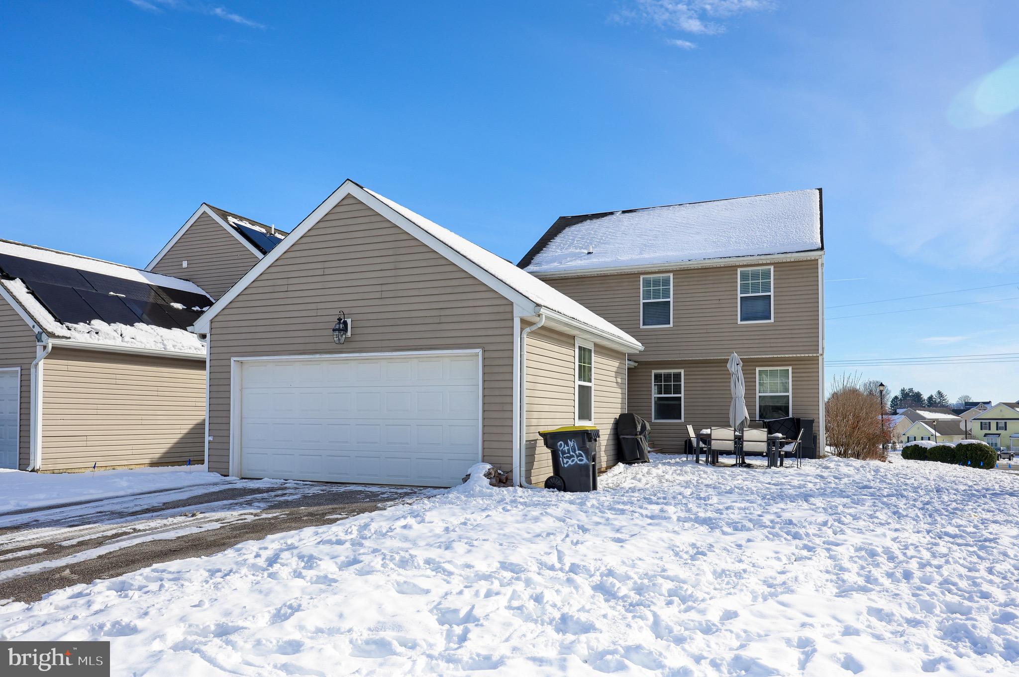 CASTLETON - Residential