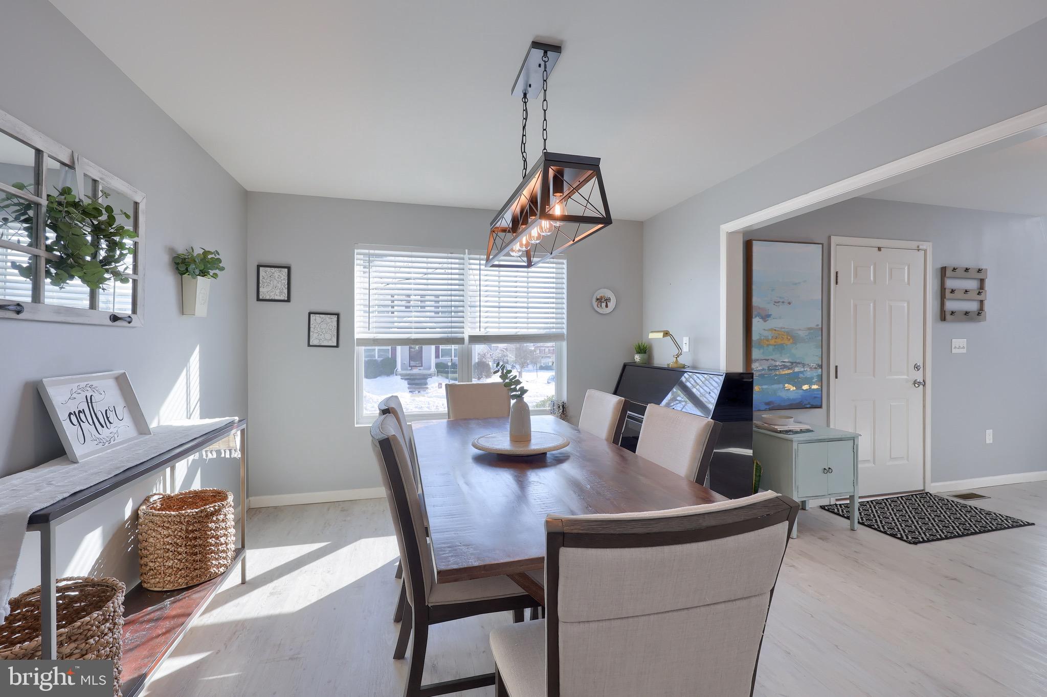 CASTLETON - Residential
