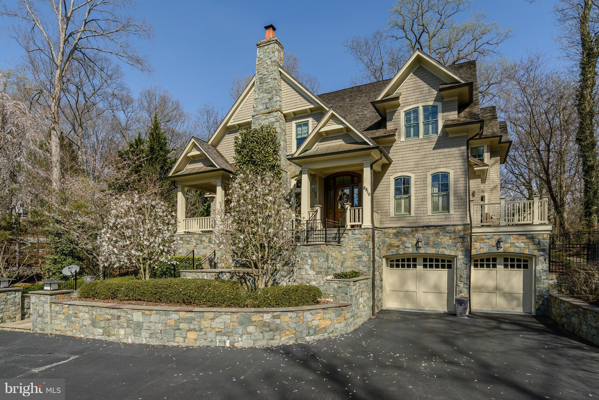 BRADLEY HILLS GROVE - Residential