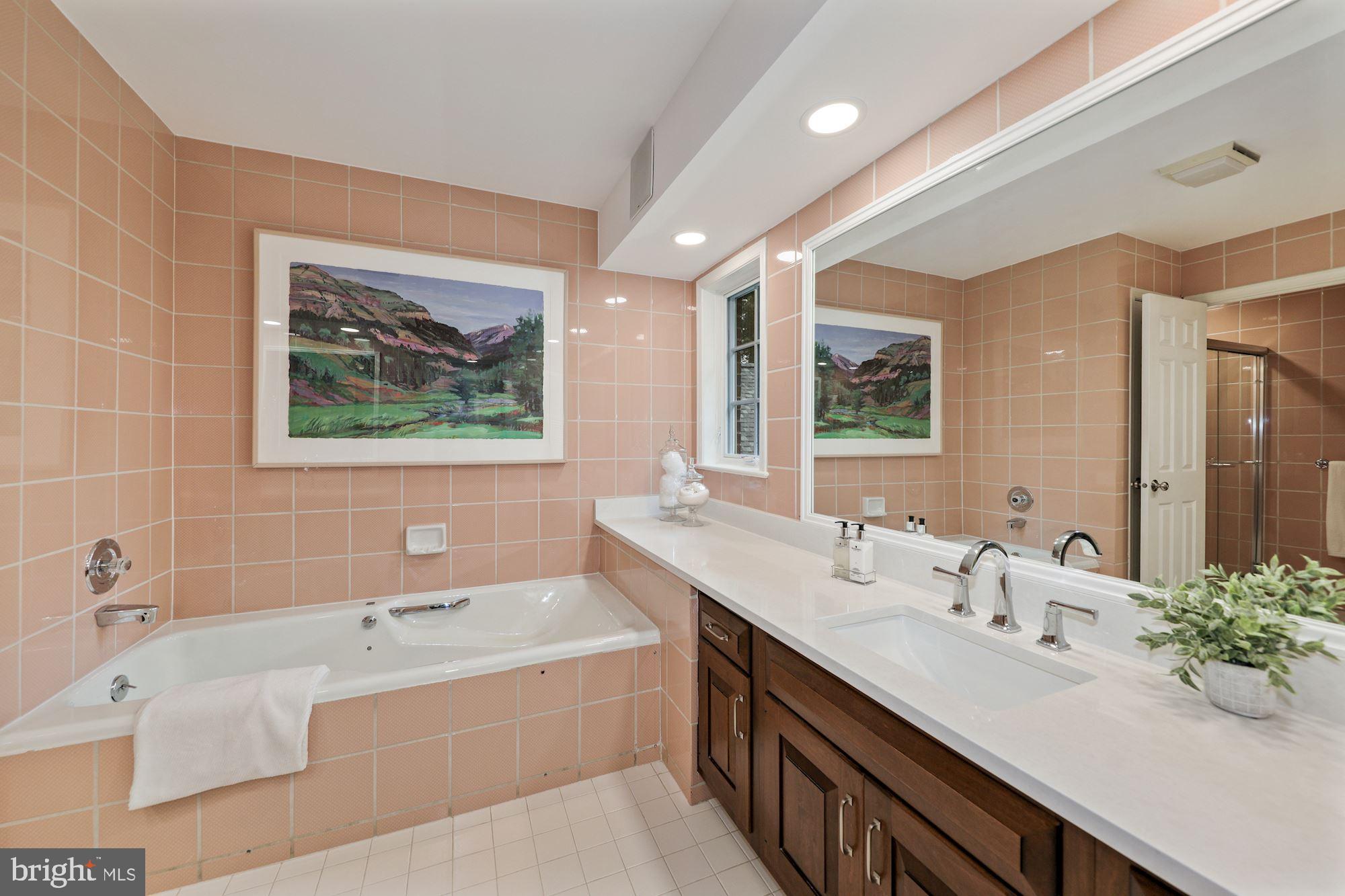RIVER FALLS - Residential