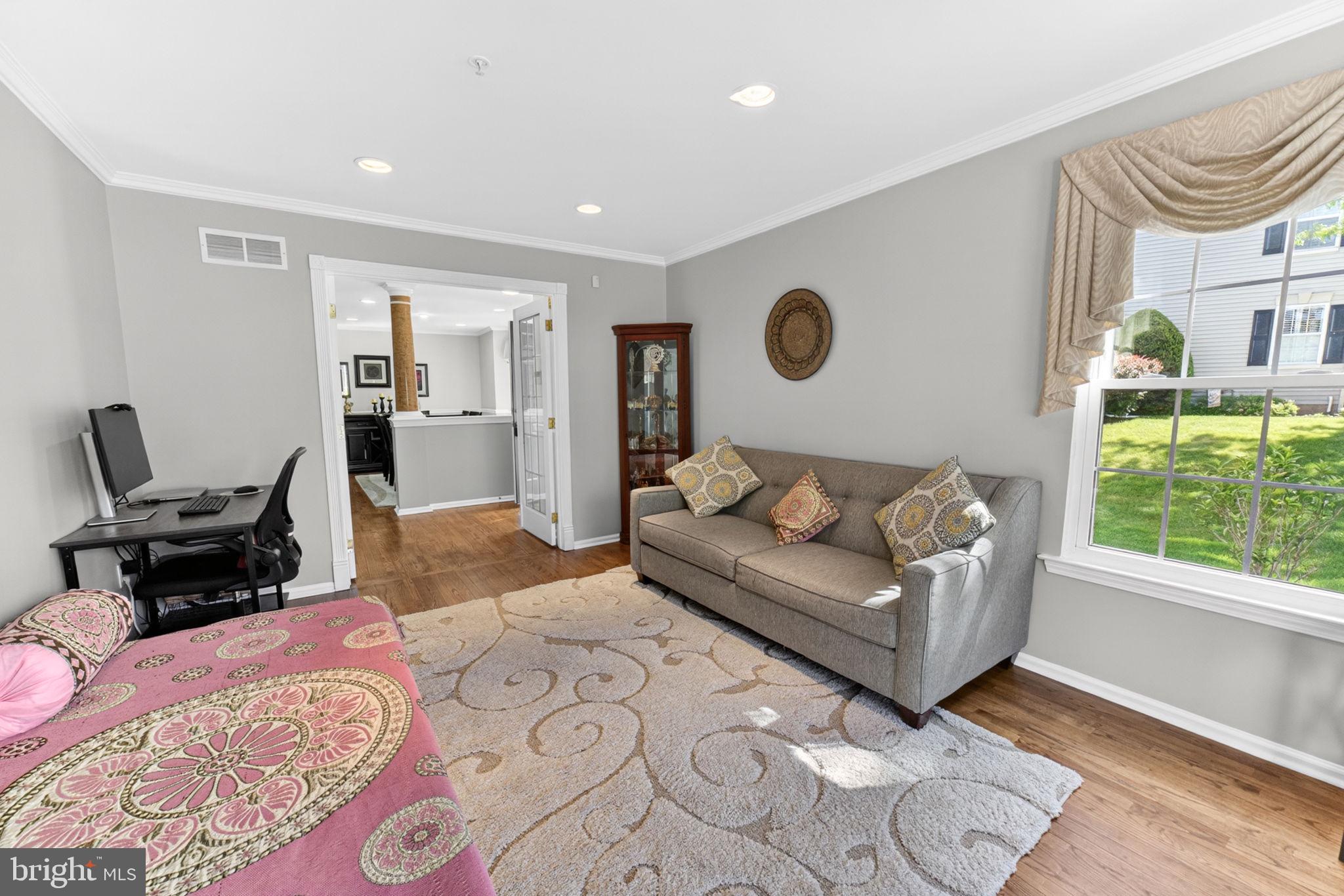COUNTRY CROSSING - Residential