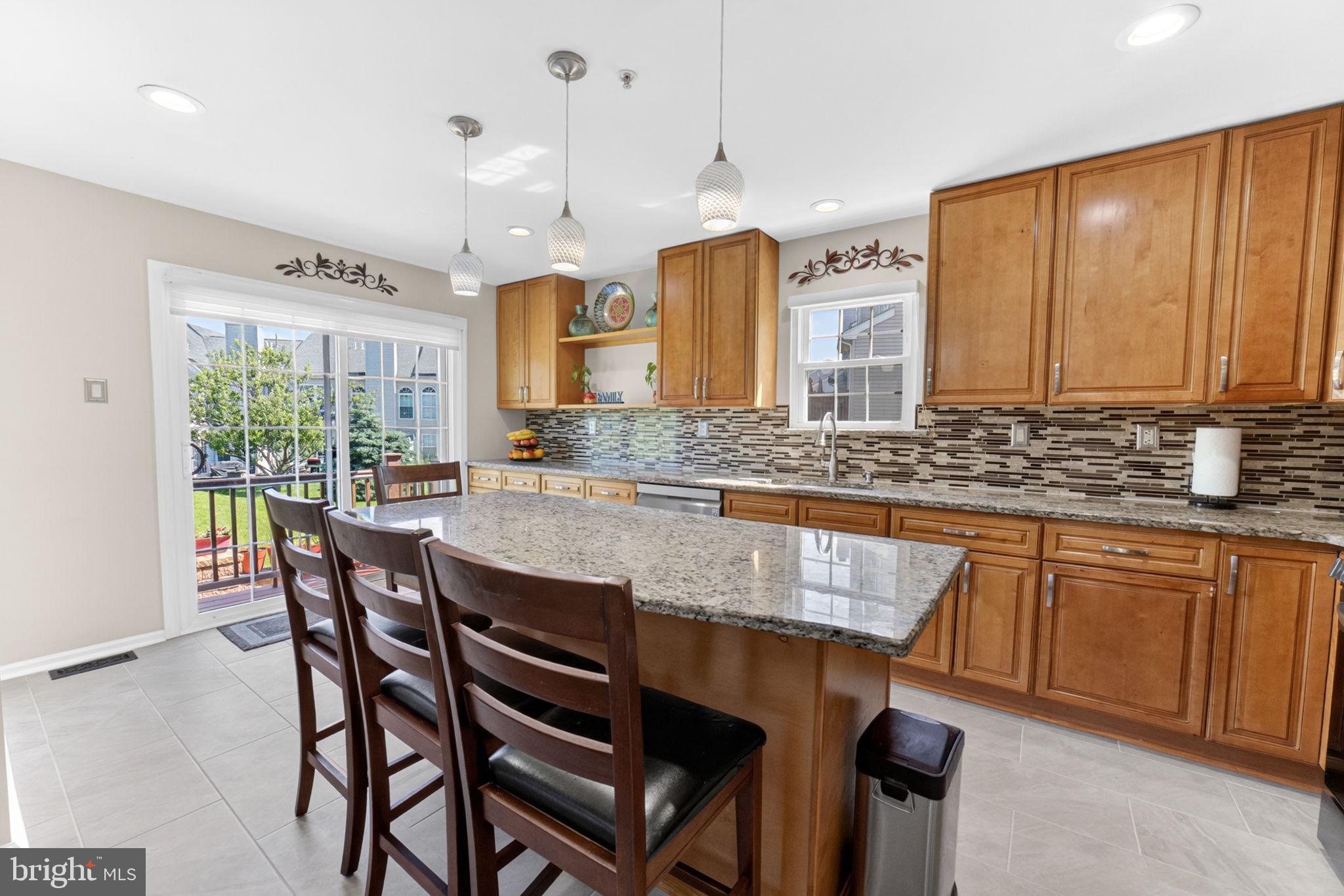 COUNTRY CROSSING - Residential