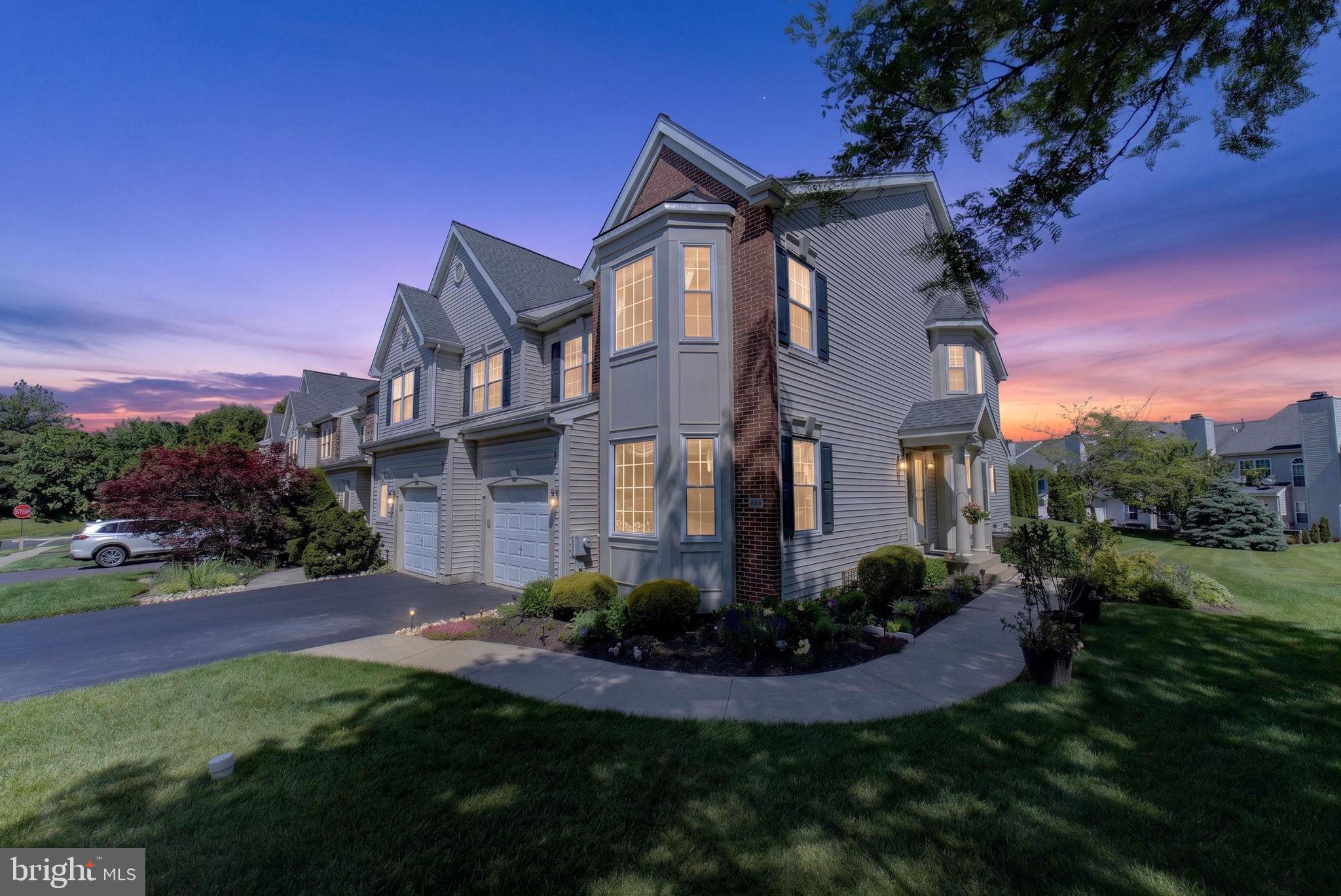 COUNTRY CROSSING - Residential