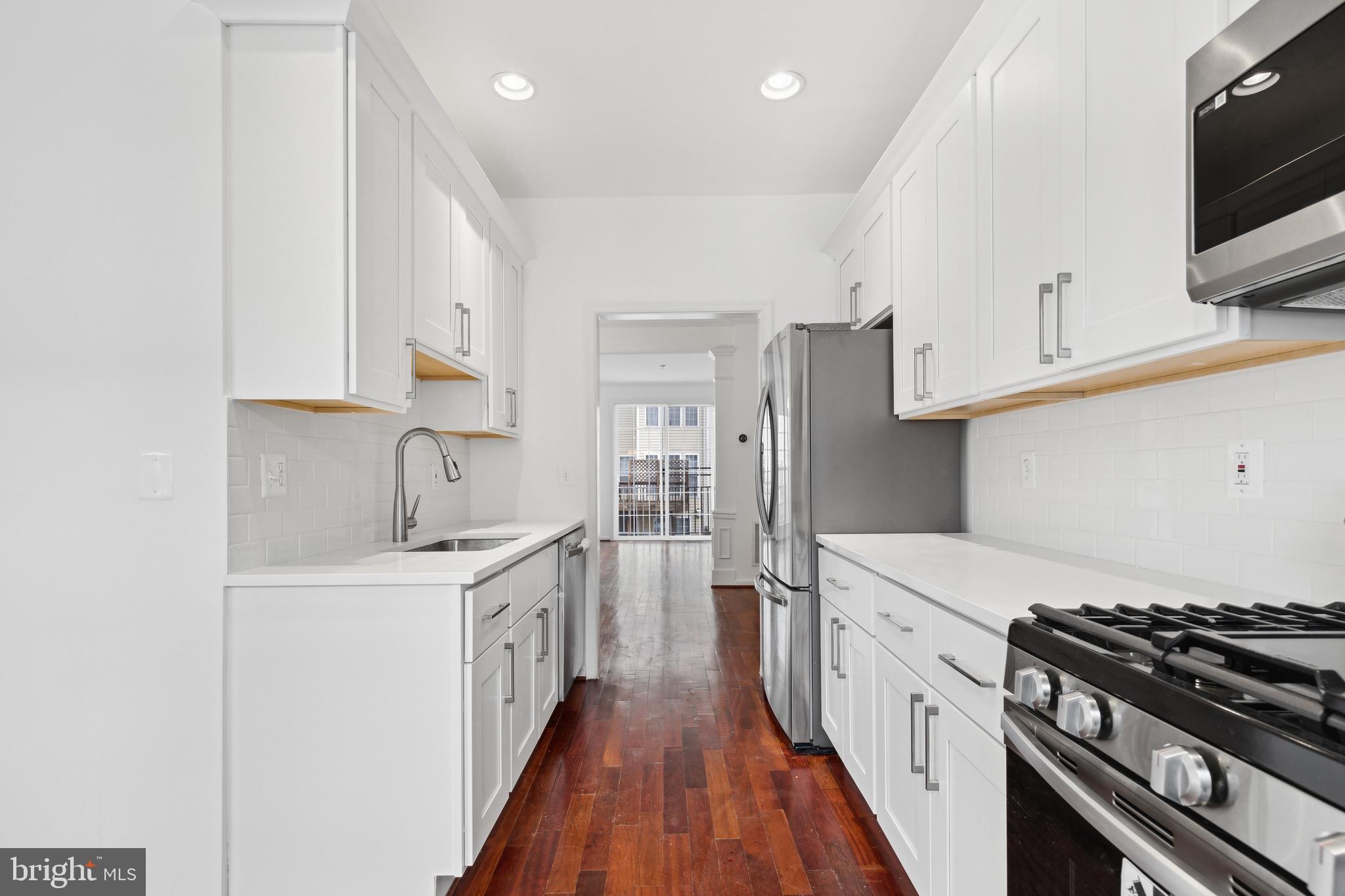 GATESTONE - Residential