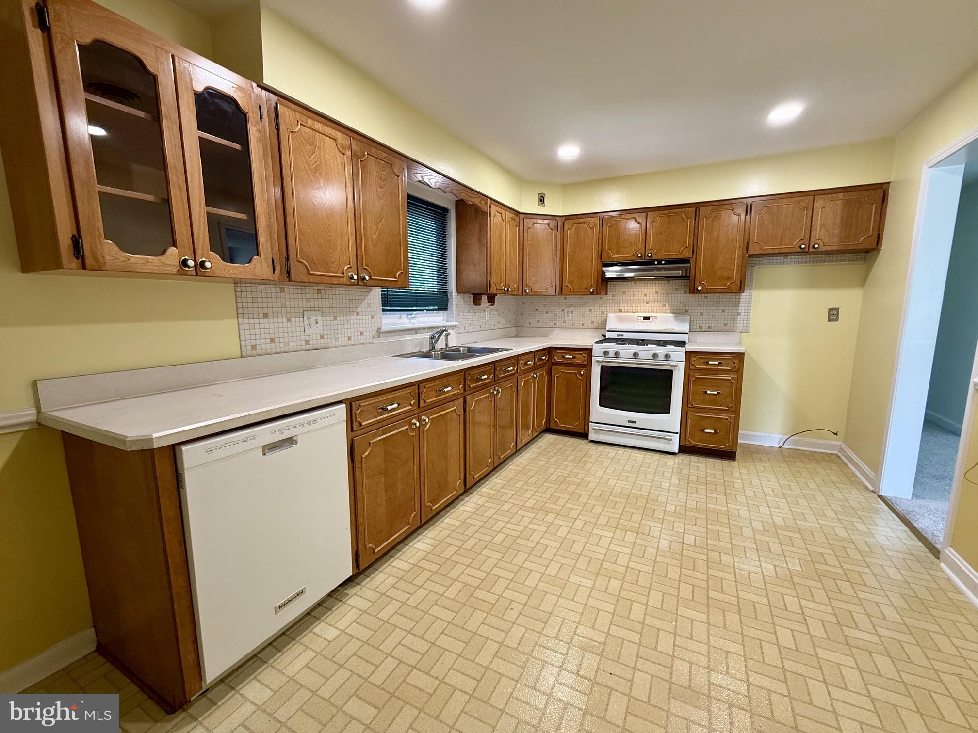 SAINT CLEMENTS SHORES - Residential
