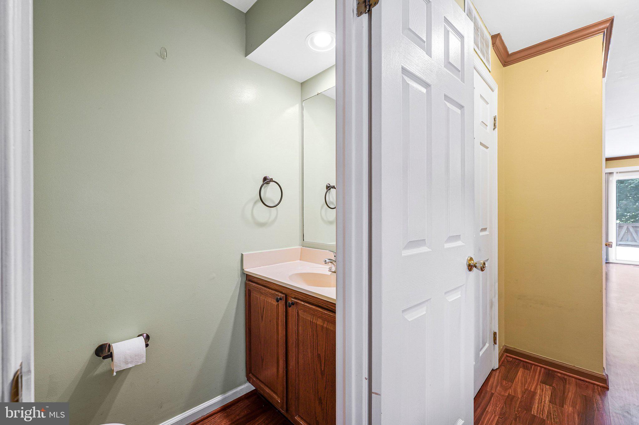 ASHBURN VILLAGE - Residential