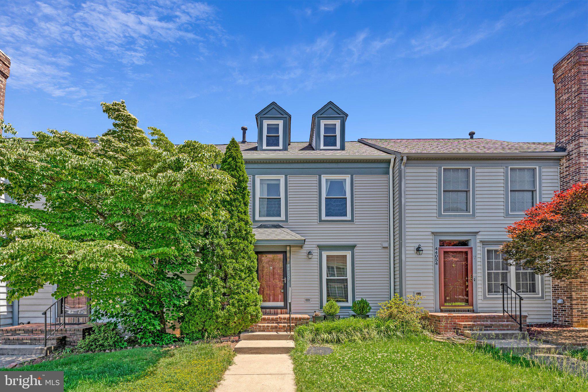 ASHBURN VILLAGE - Residential