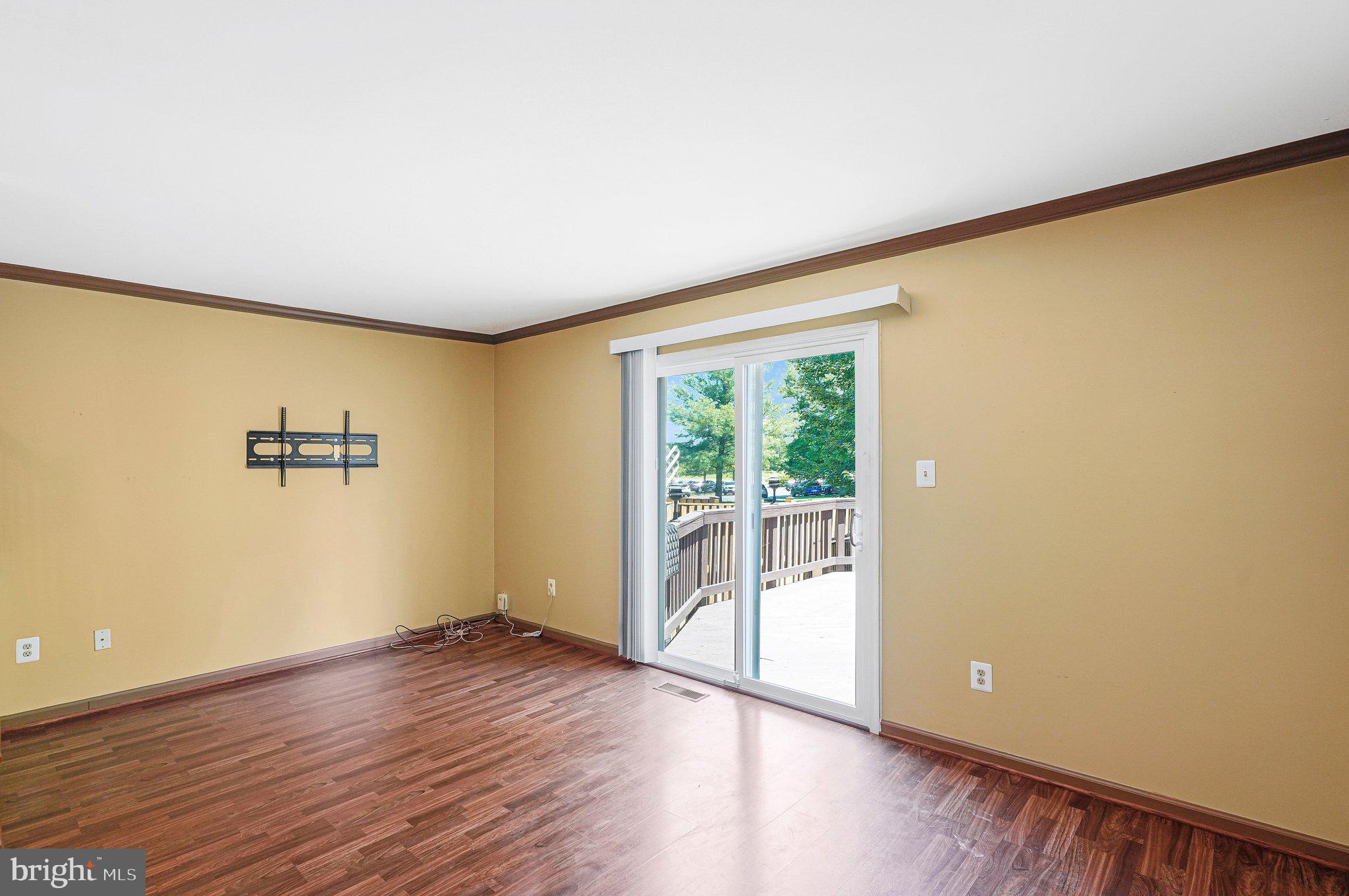ASHBURN VILLAGE - Residential