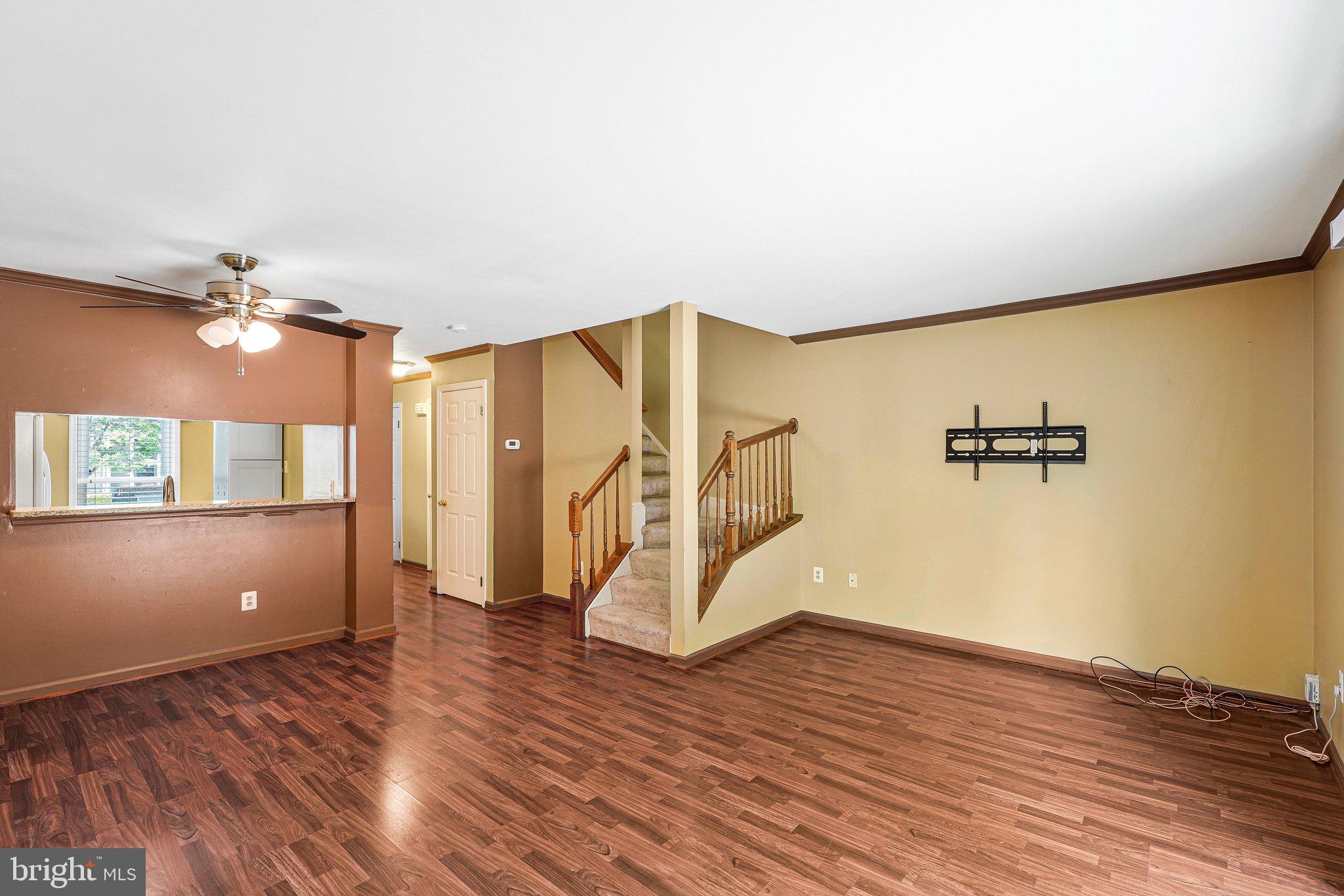 ASHBURN VILLAGE - Residential