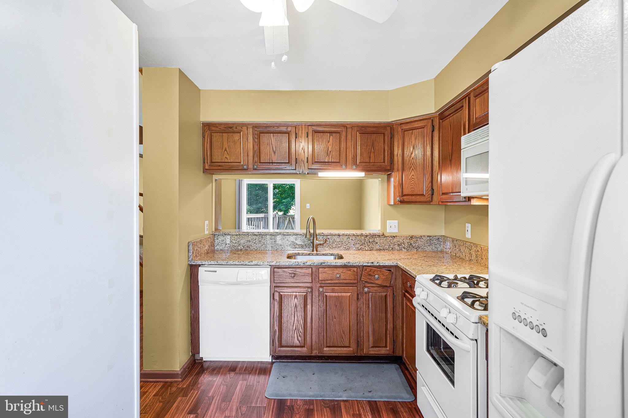 ASHBURN VILLAGE - Residential