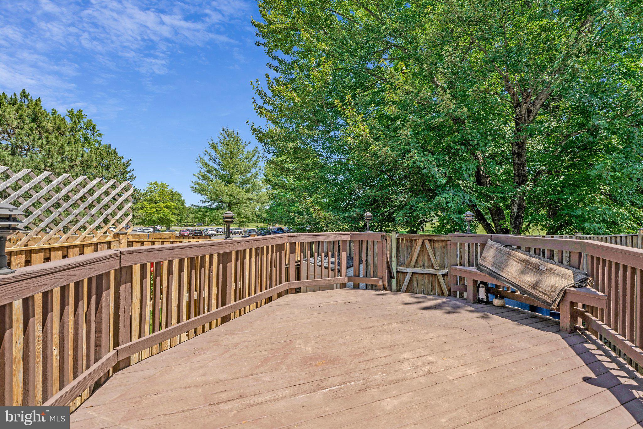 ASHBURN VILLAGE - Residential
