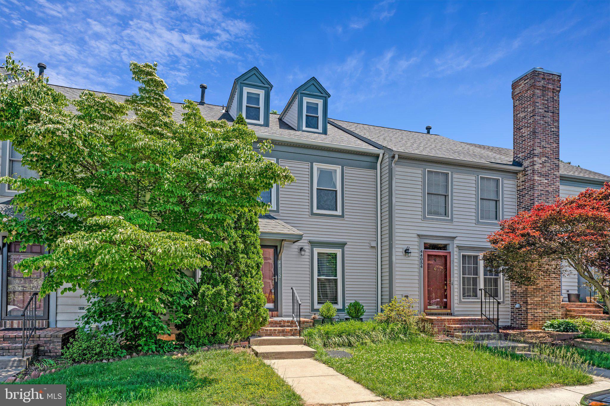 ASHBURN VILLAGE - Residential
