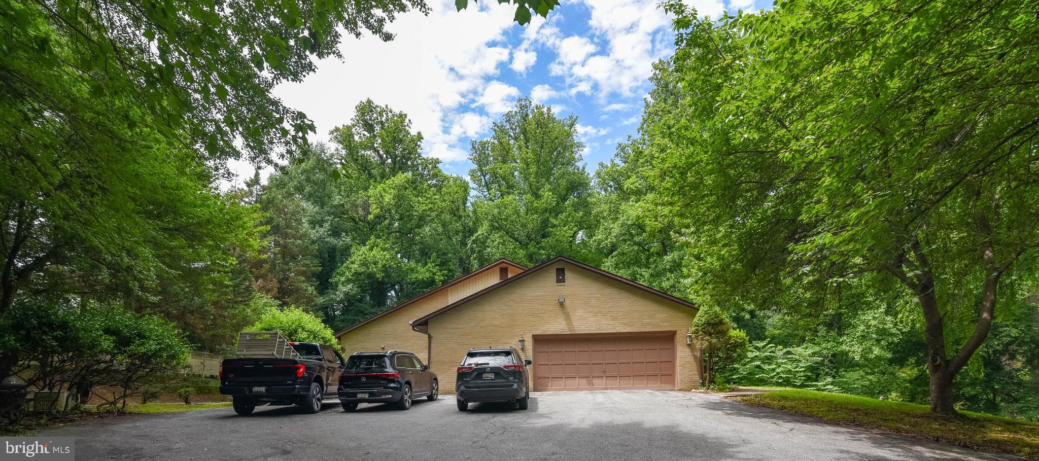 VALLEY GATE - Residential