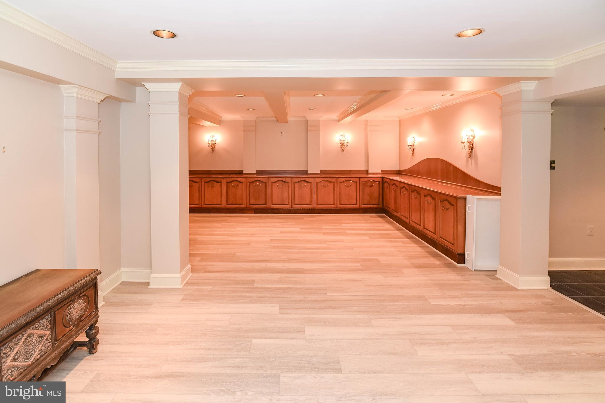 VALLEY GATE - Residential