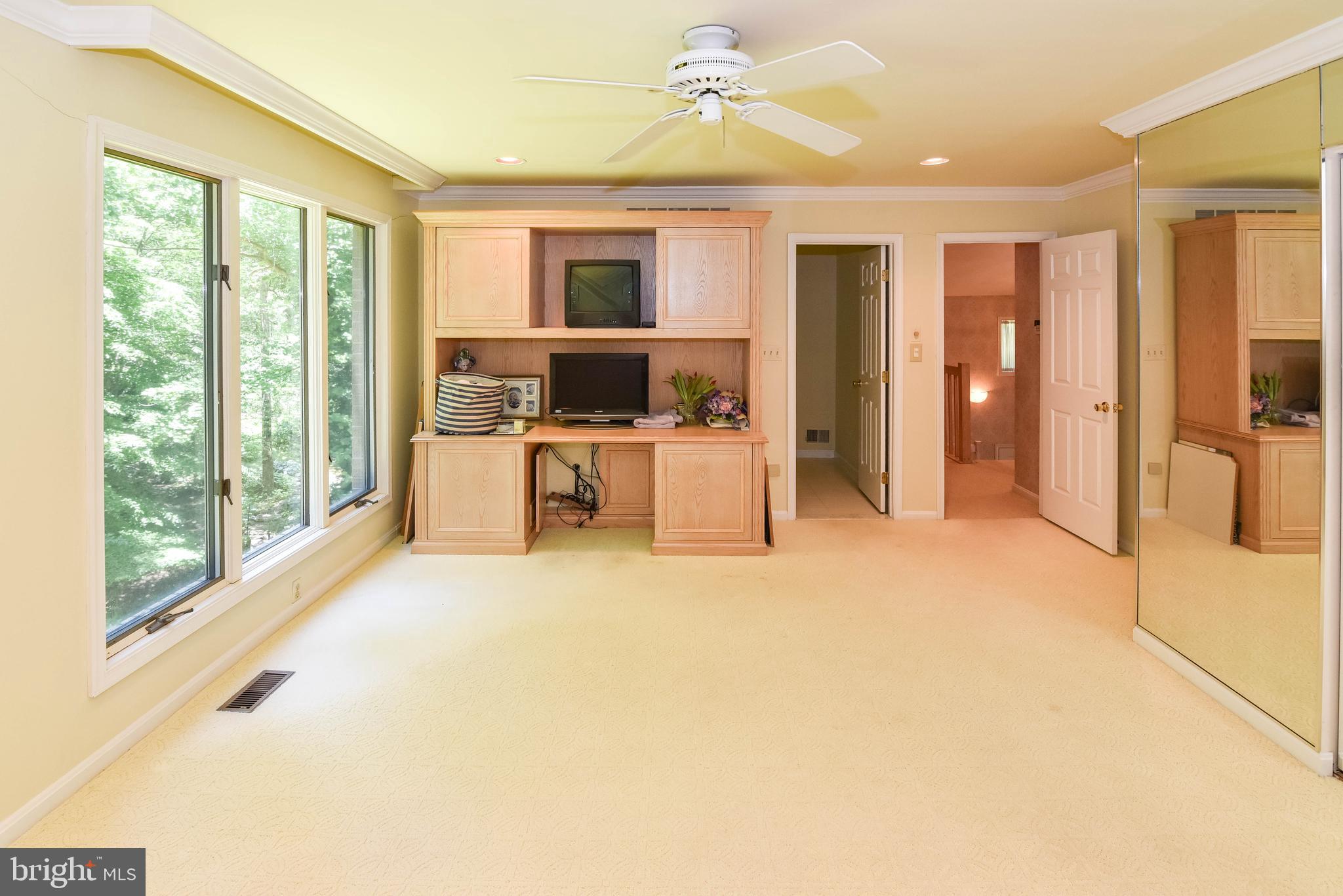 VALLEY GATE - Residential