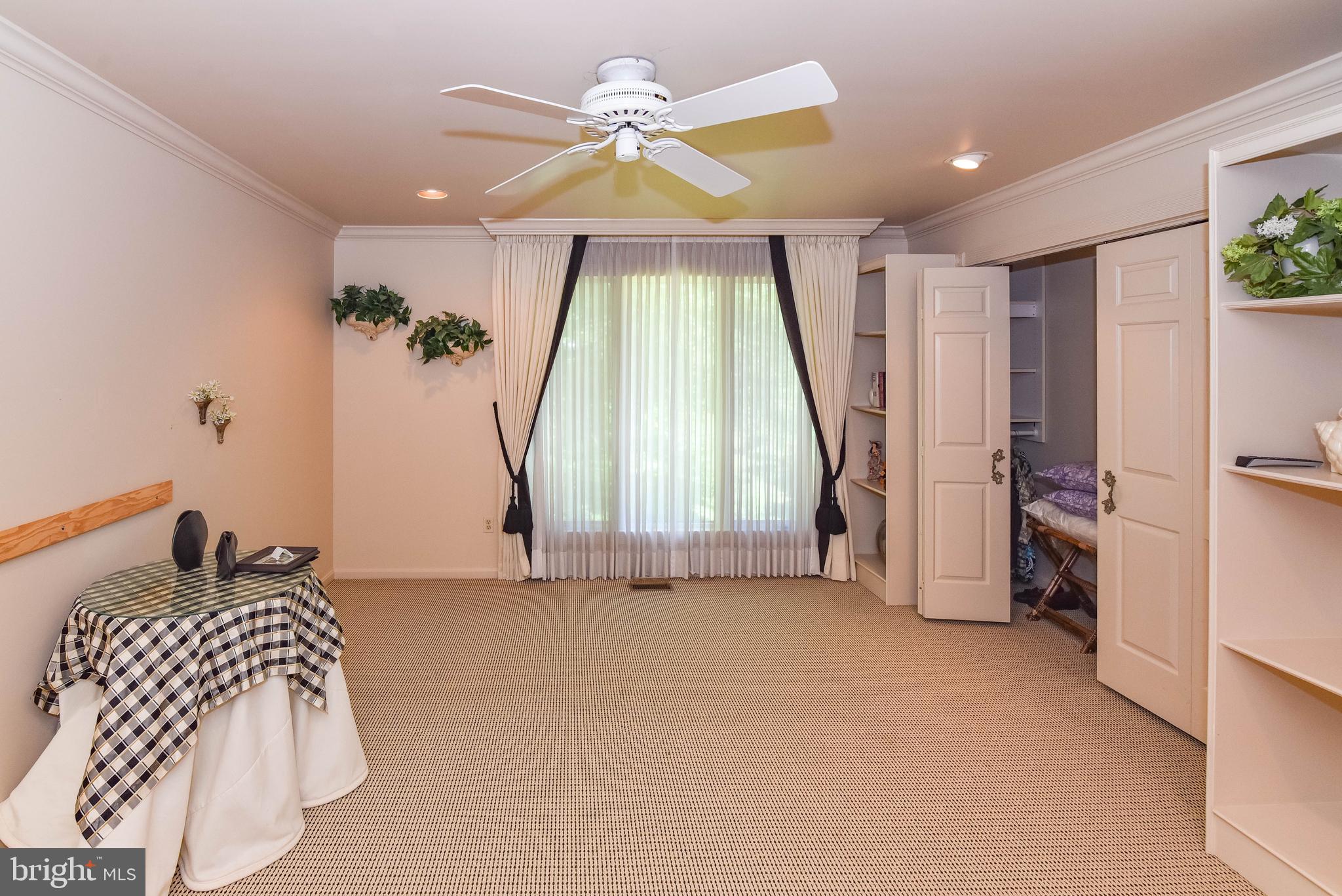VALLEY GATE - Residential