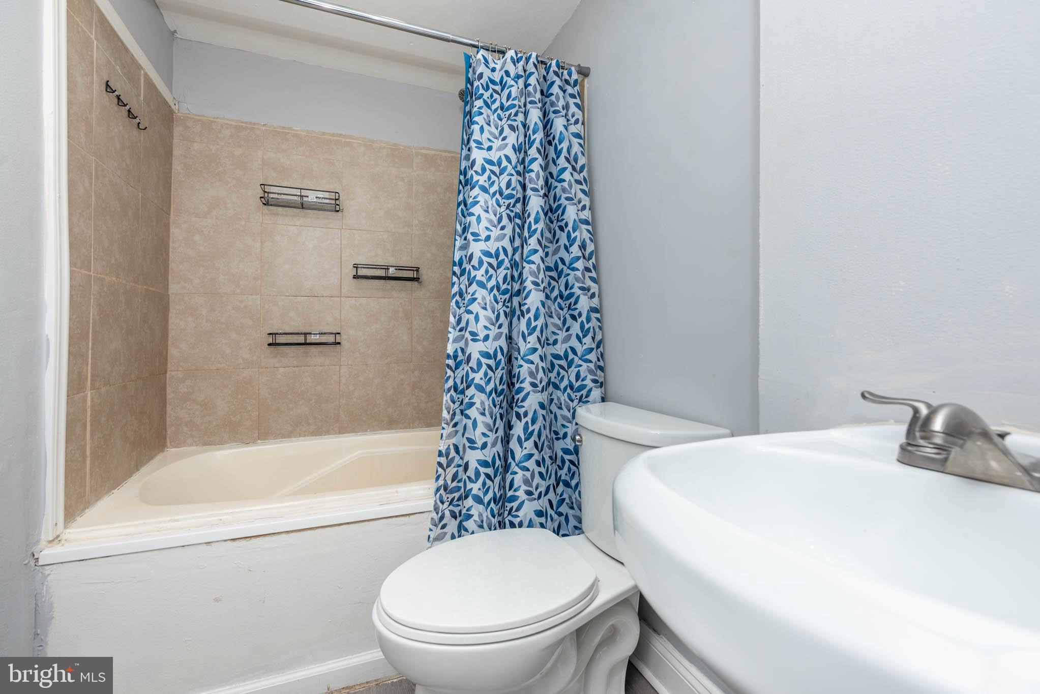 WASHINGTON VILLAGE - Residential Lease