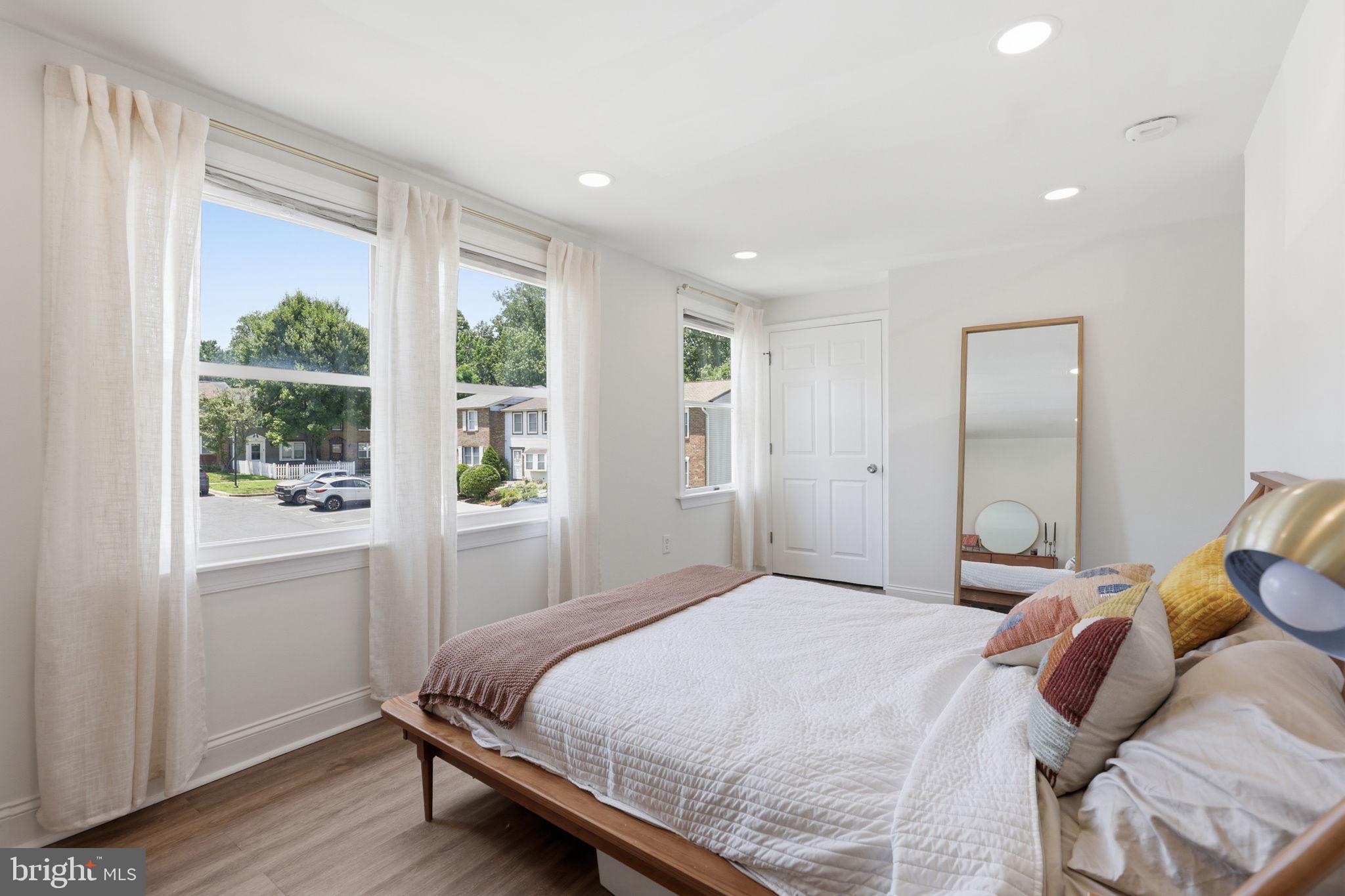 WILLOW HILLS - Residential