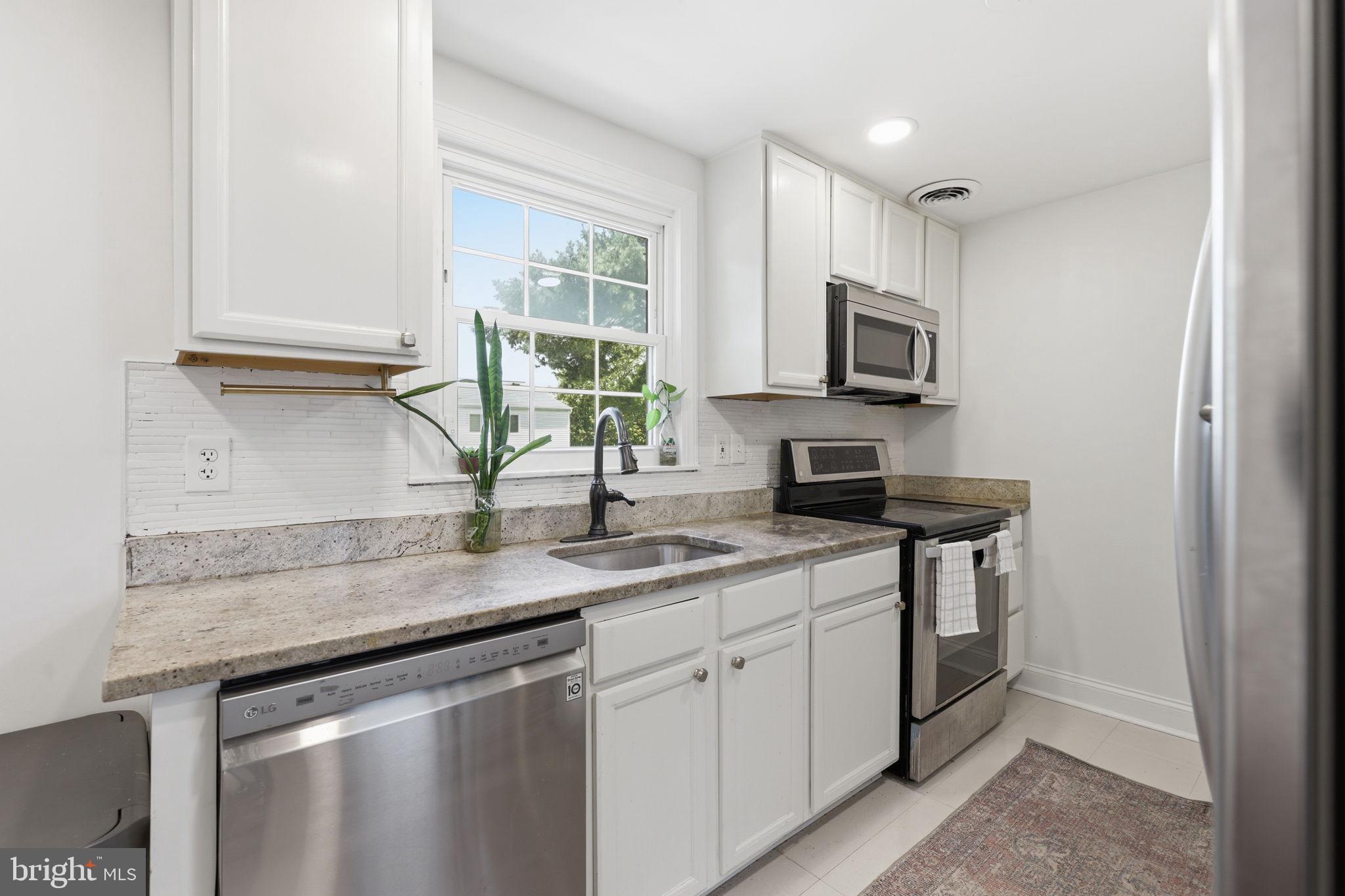WILLOW HILLS - Residential