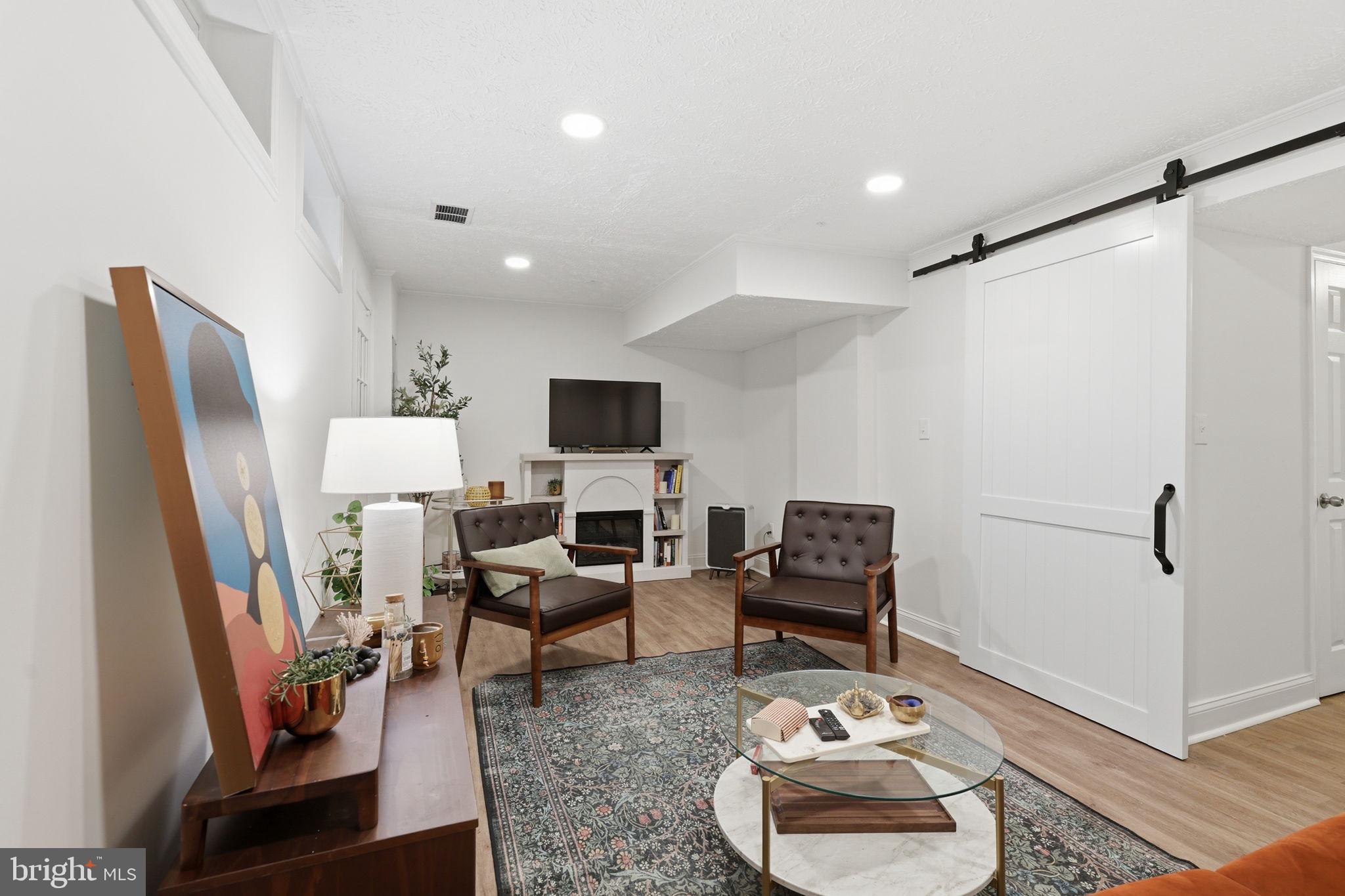 WILLOW HILLS - Residential