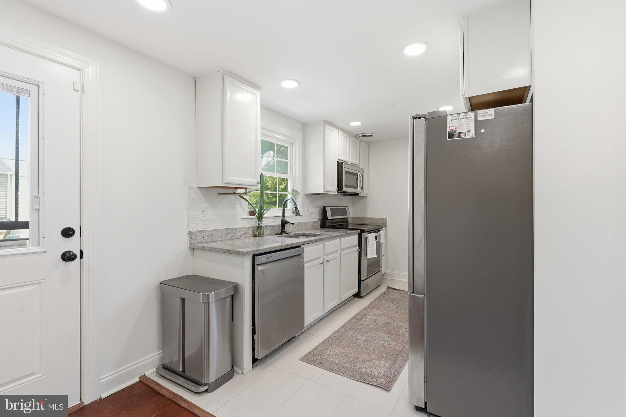 WILLOW HILLS - Residential
