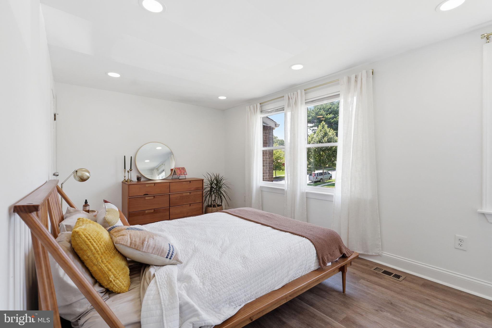 WILLOW HILLS - Residential