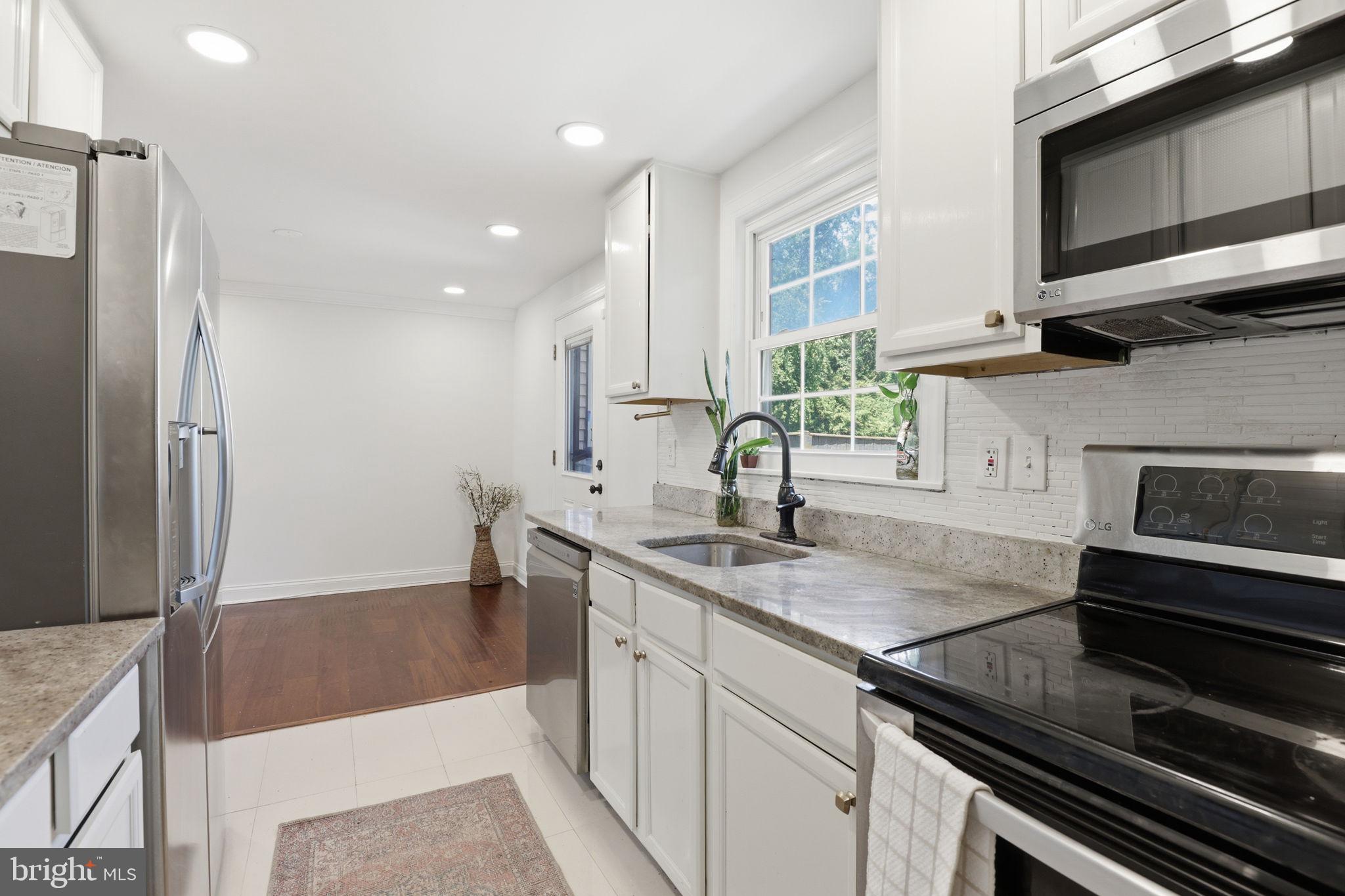WILLOW HILLS - Residential
