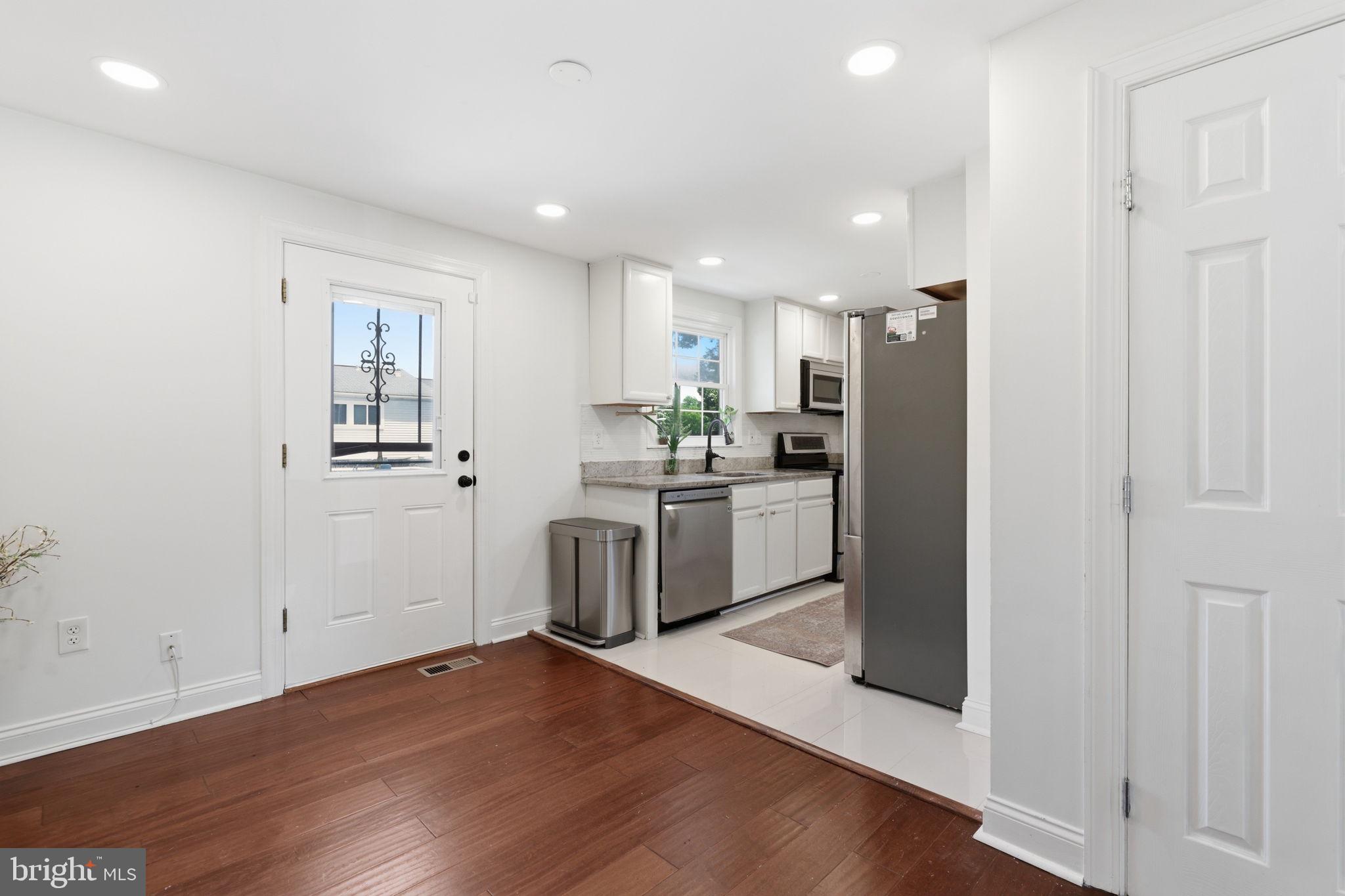 WILLOW HILLS - Residential