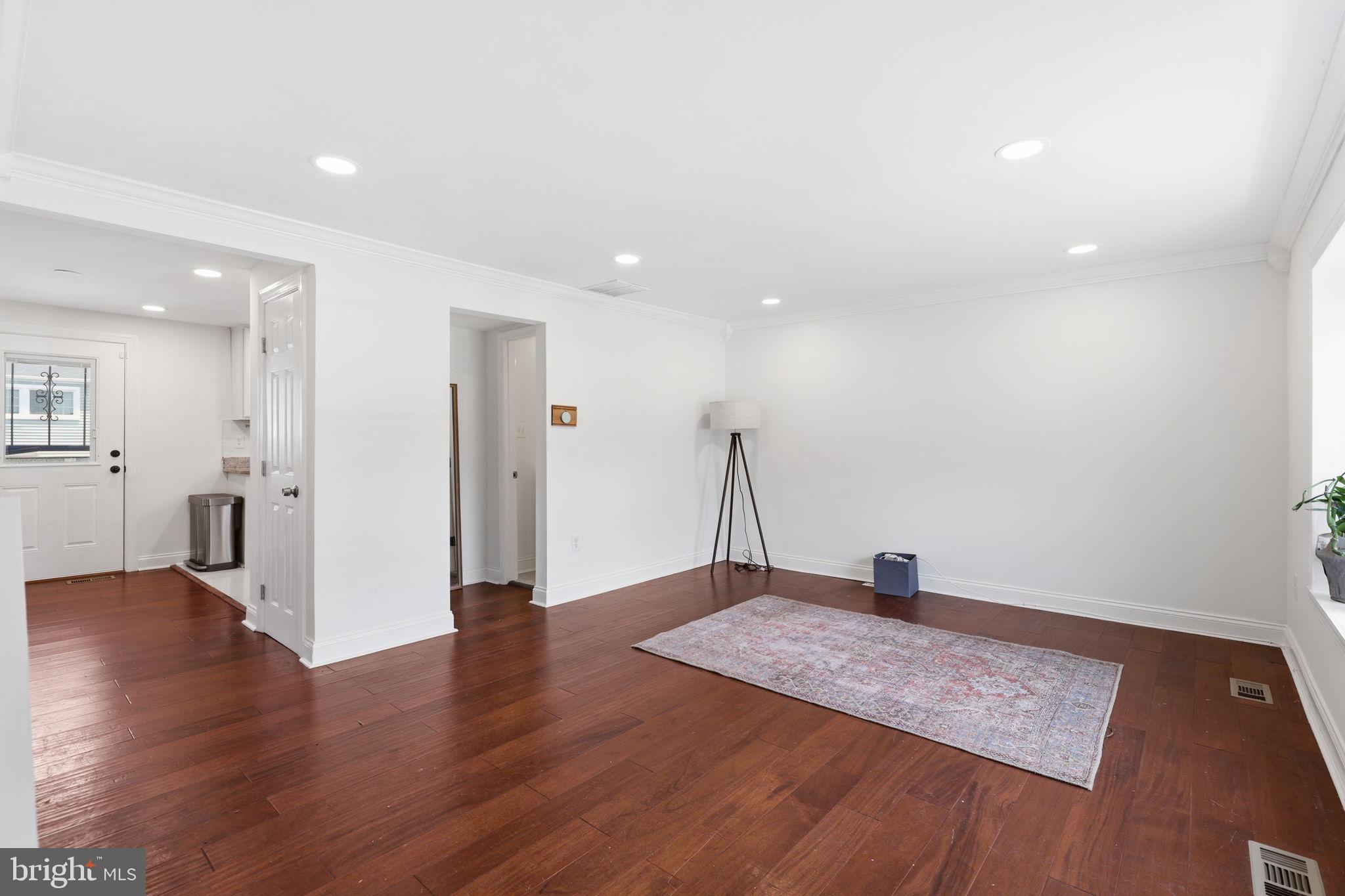 WILLOW HILLS - Residential