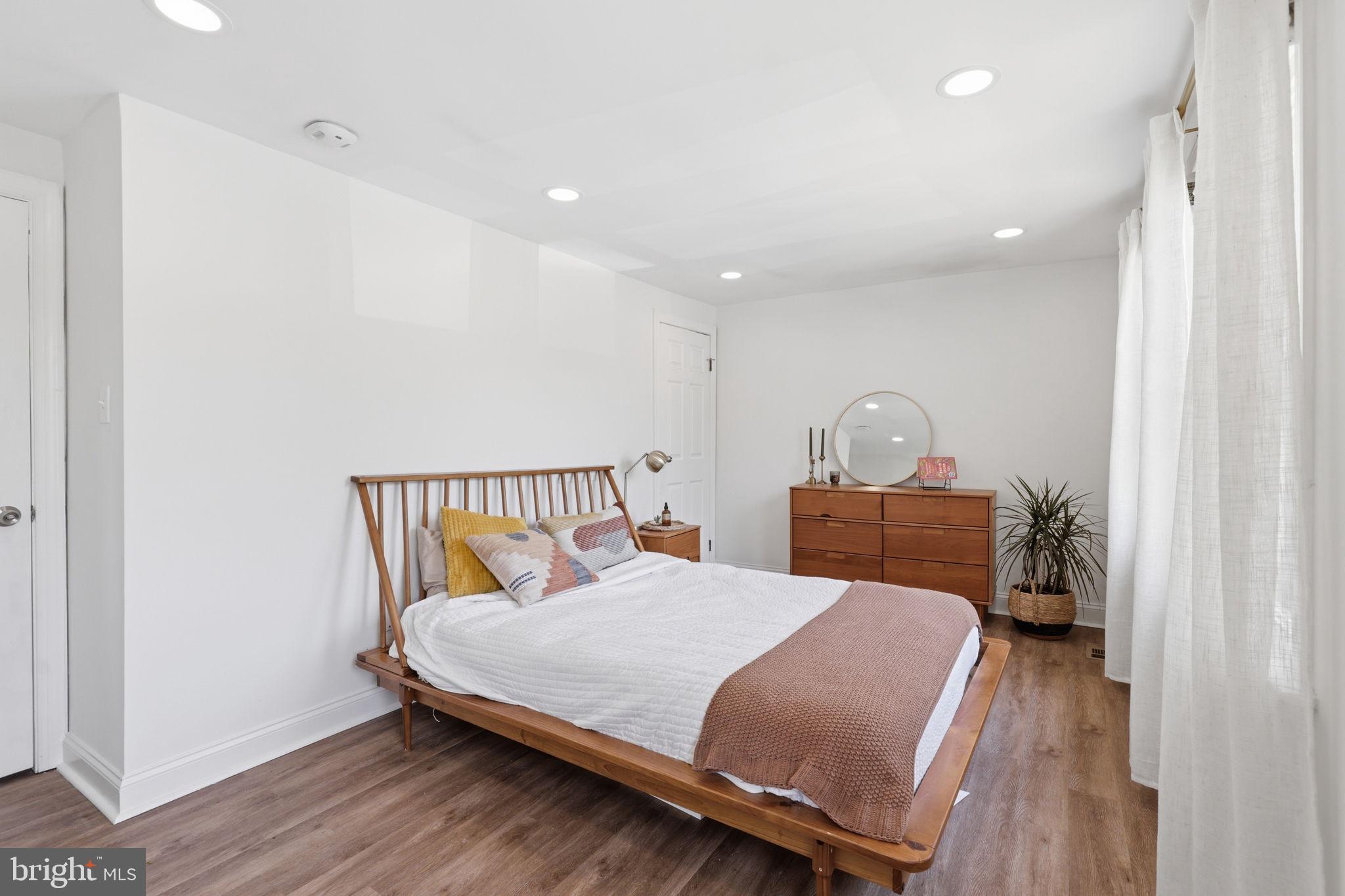 WILLOW HILLS - Residential