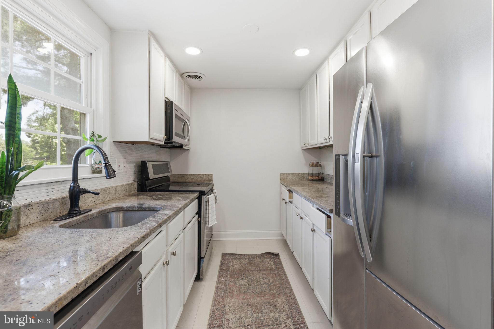 WILLOW HILLS - Residential