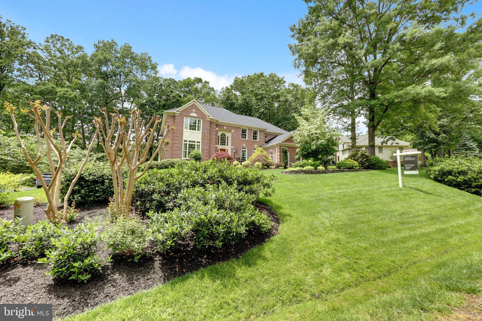 EDGEWATER - Residential