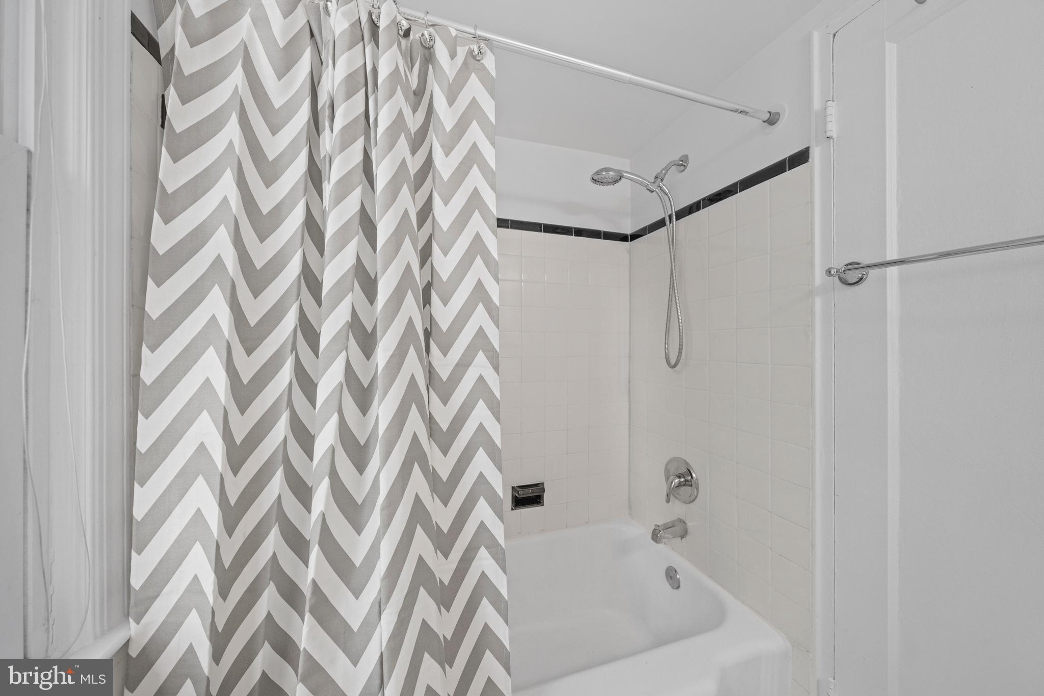 ROCK CREEK GARDENS - Residential Lease