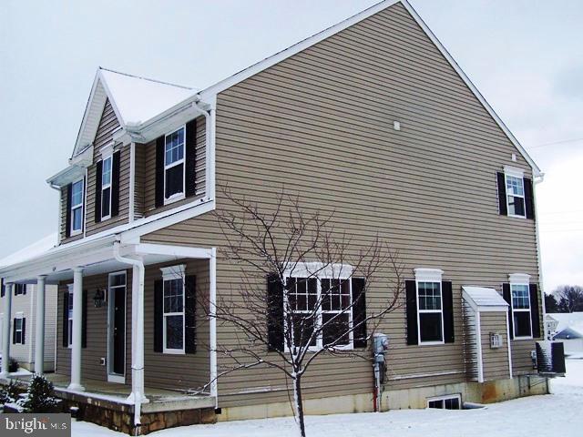 CASTLETON - Residential