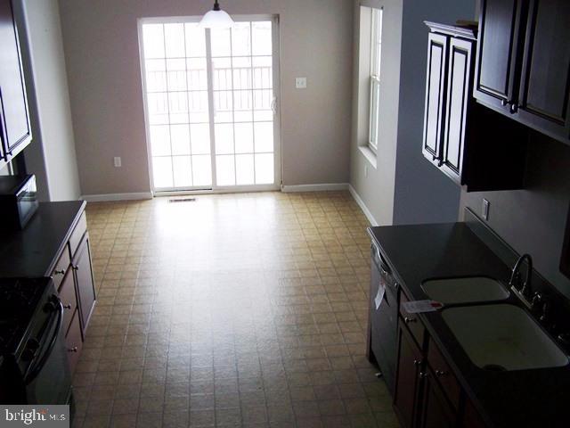 CASTLETON - Residential