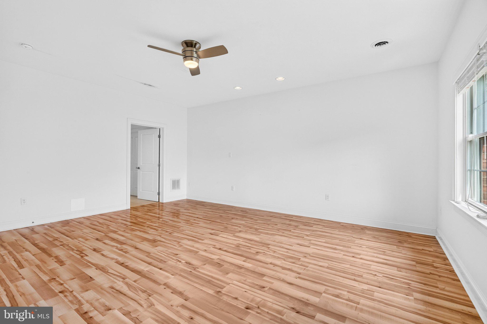 HAGERSTOWN - Residential