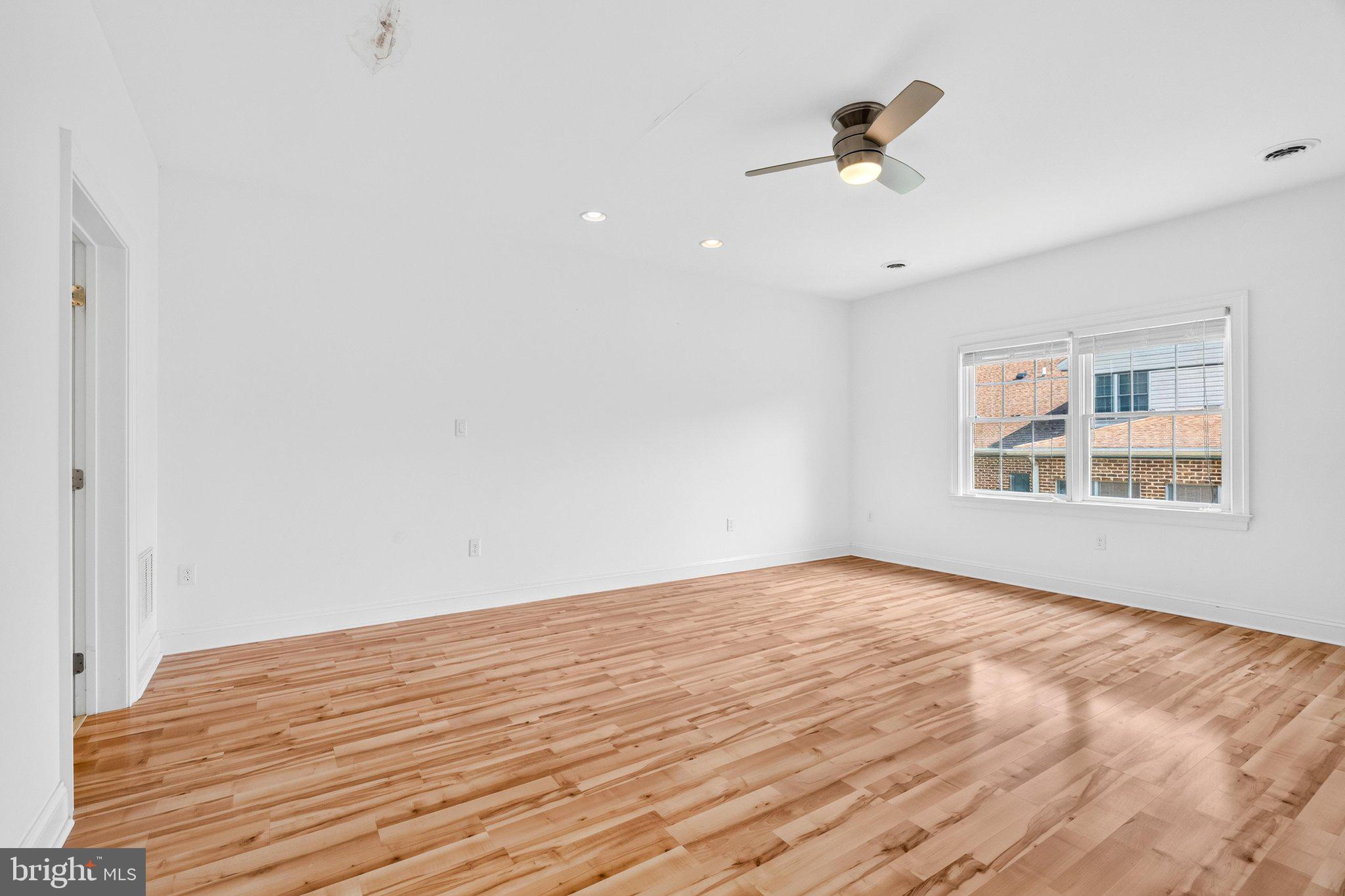 HAGERSTOWN - Residential
