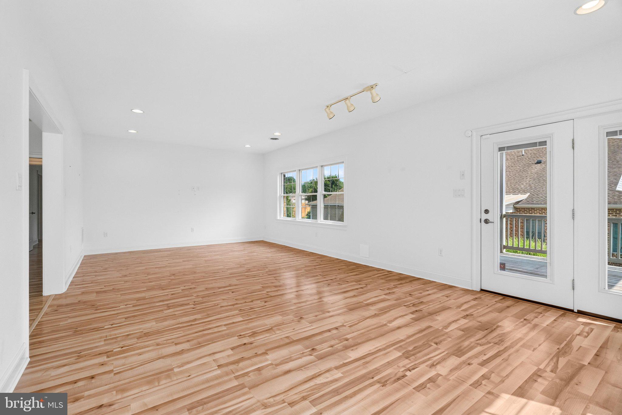 HAGERSTOWN - Residential