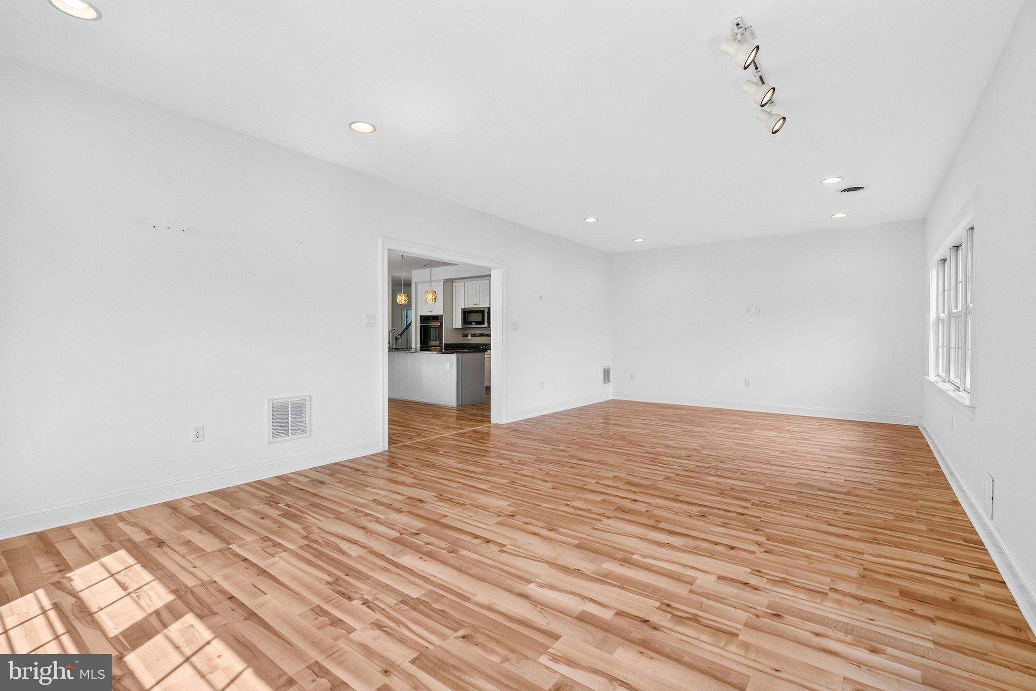 HAGERSTOWN - Residential