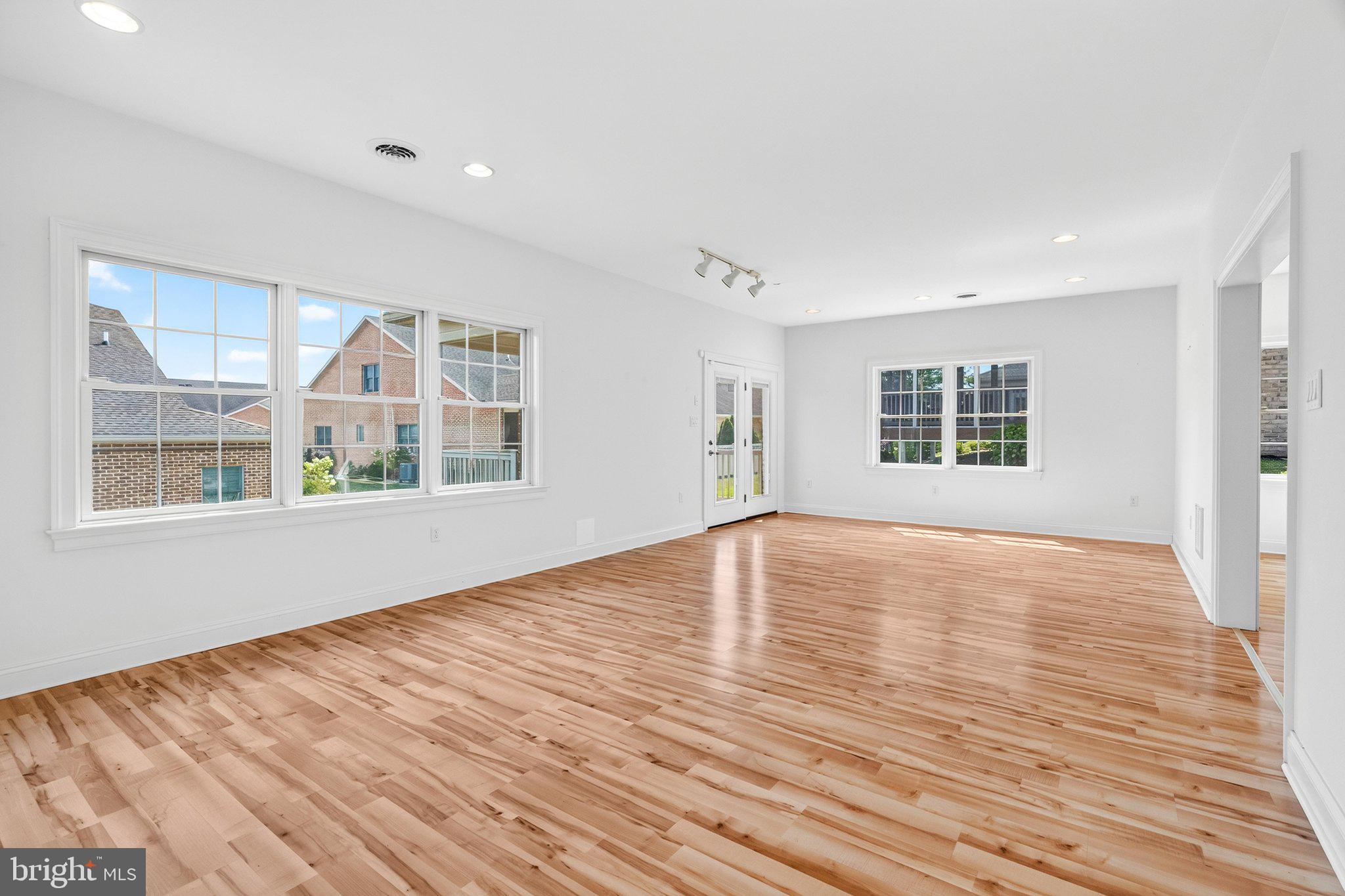 HAGERSTOWN - Residential