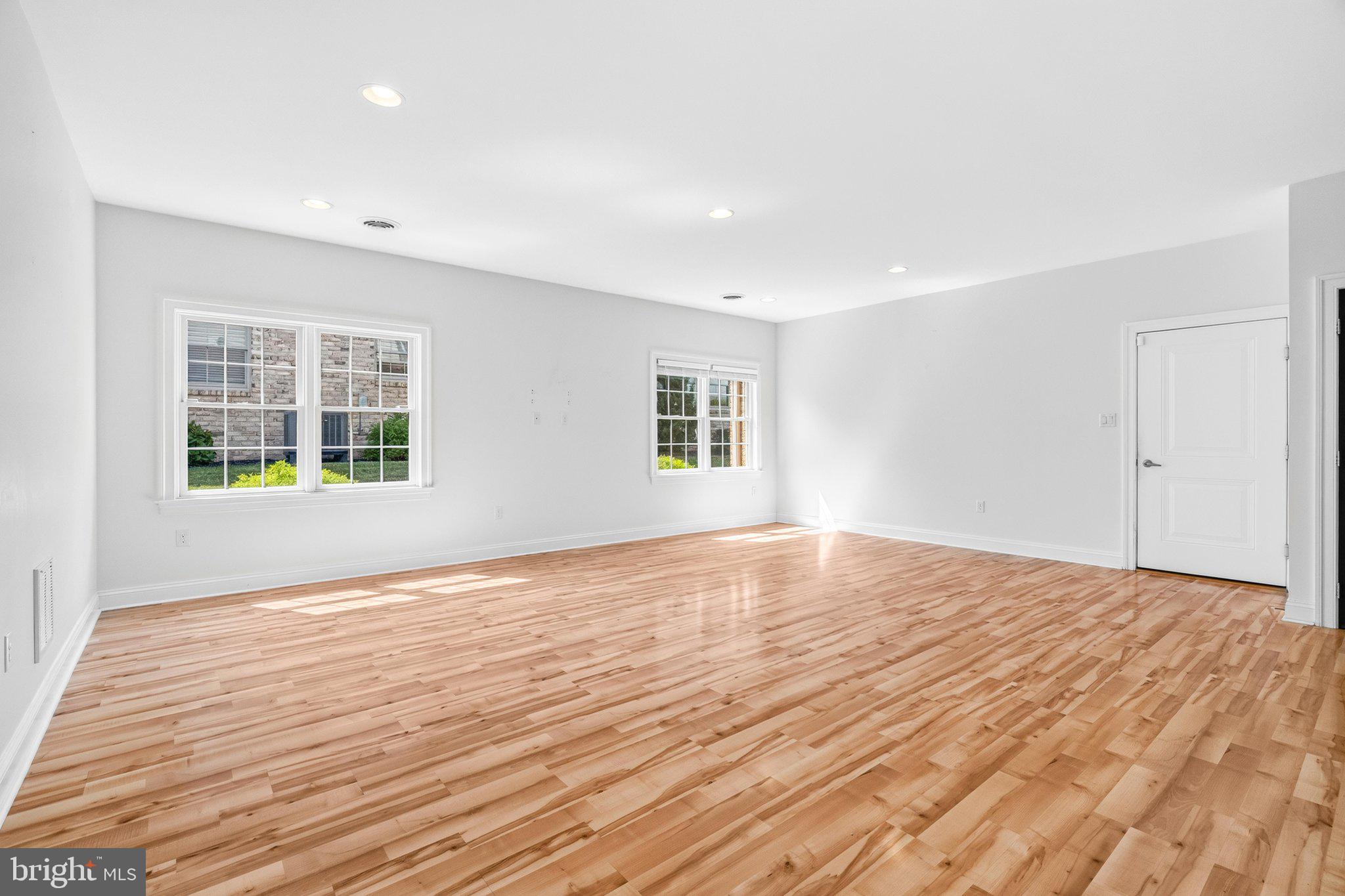 HAGERSTOWN - Residential