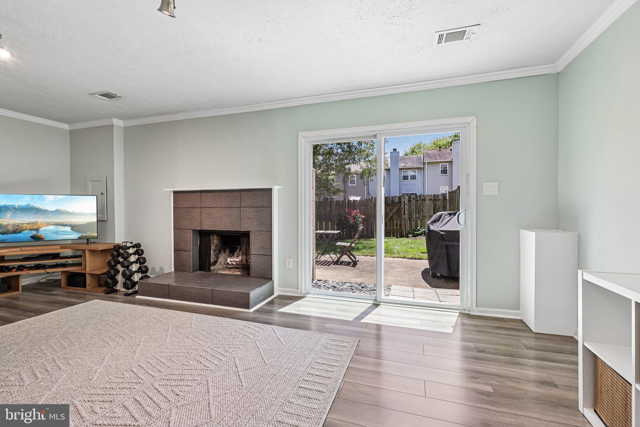 DUNN LORING VILLAGE - Residential