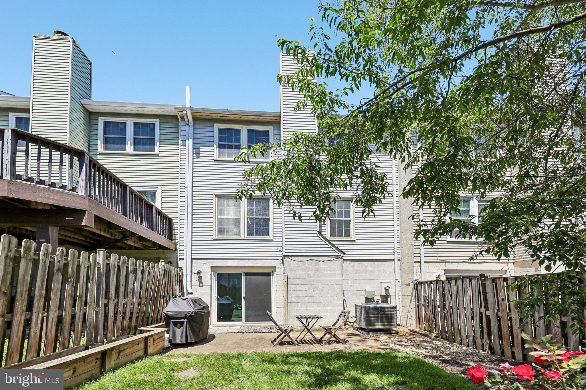 DUNN LORING VILLAGE - Residential