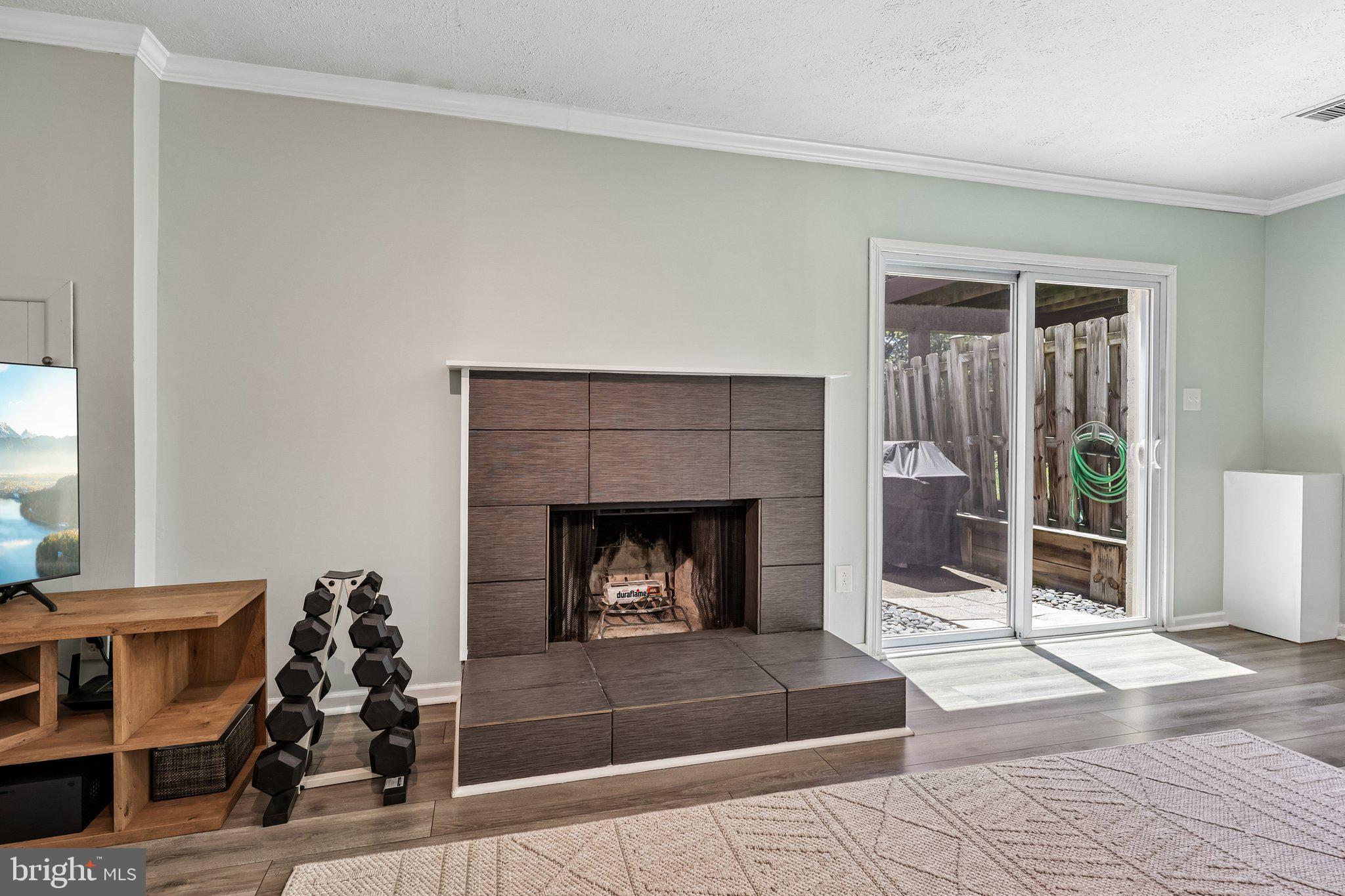 DUNN LORING VILLAGE - Residential